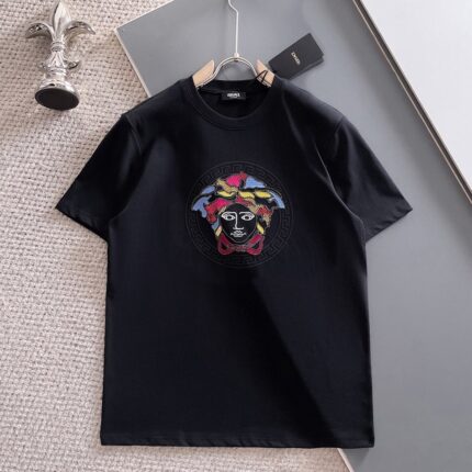 Vers*ace 2025 summer new - style Medusa high - end men's short - sleeve T - shirt, a fashionable and all - round - match embroidered top with hot - drilled sequins and half sleeves.