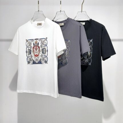 Her*mès 2025 Spring/Summer New Collection High-end 3D Printed Pattern + Diamond Engraved Embellishment Round-neck Short-sleeved T-shirt men