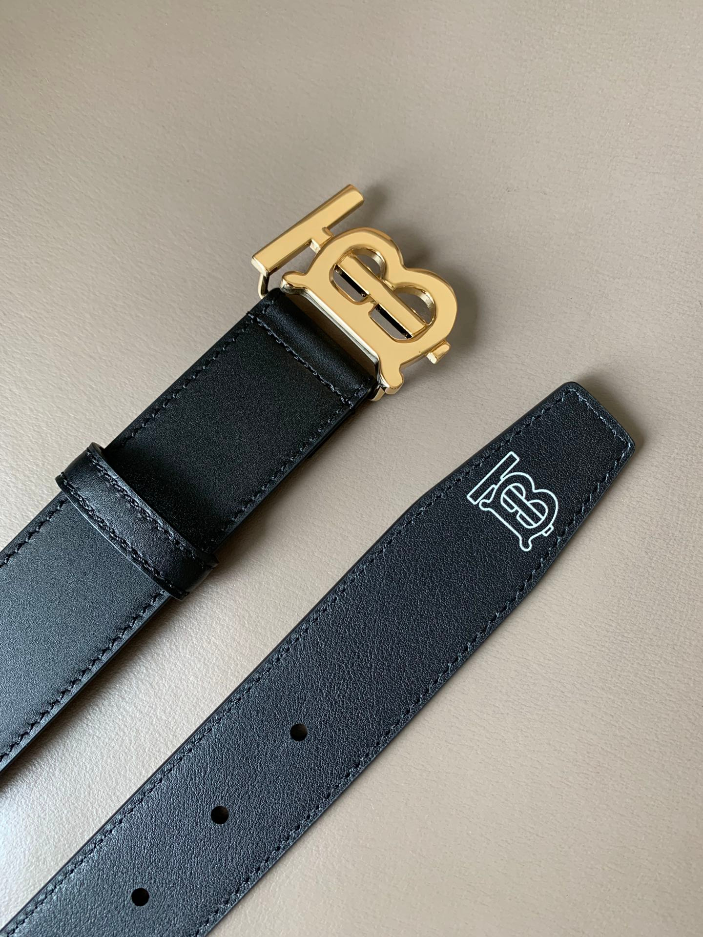 Burberry Belt – Montanamode