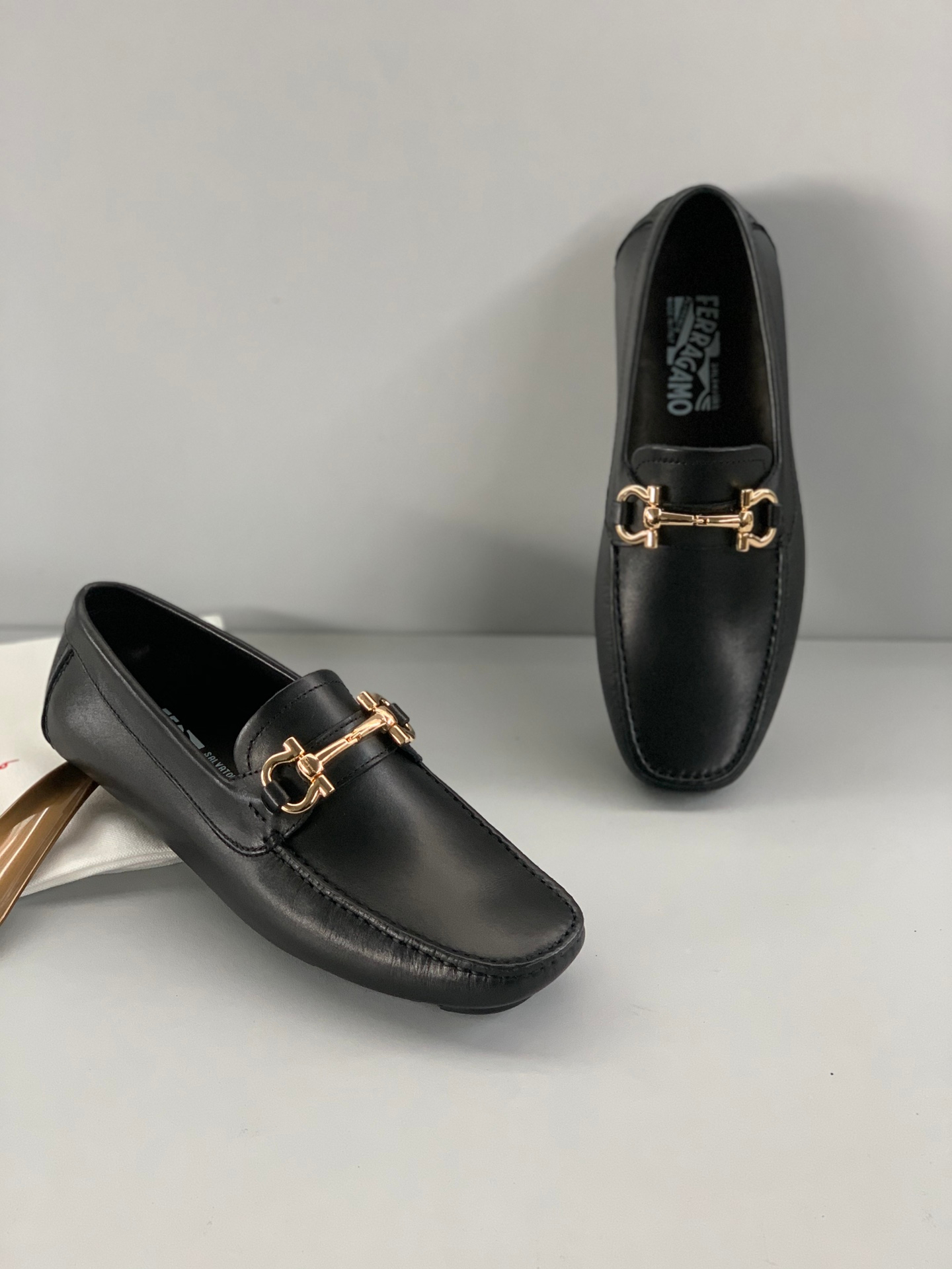 Ferragamo Sneakers – Montanamode