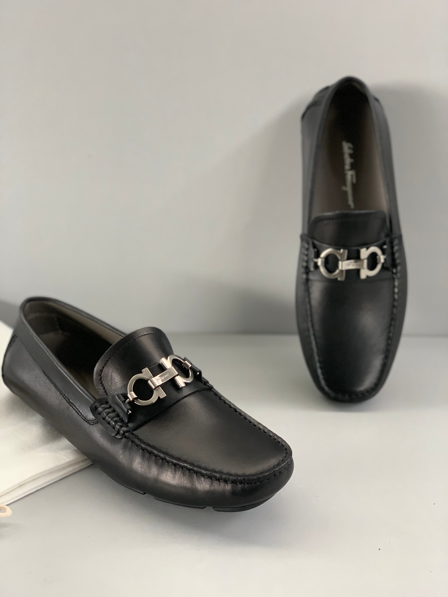 Ferragamo Sneakers – Montanamode