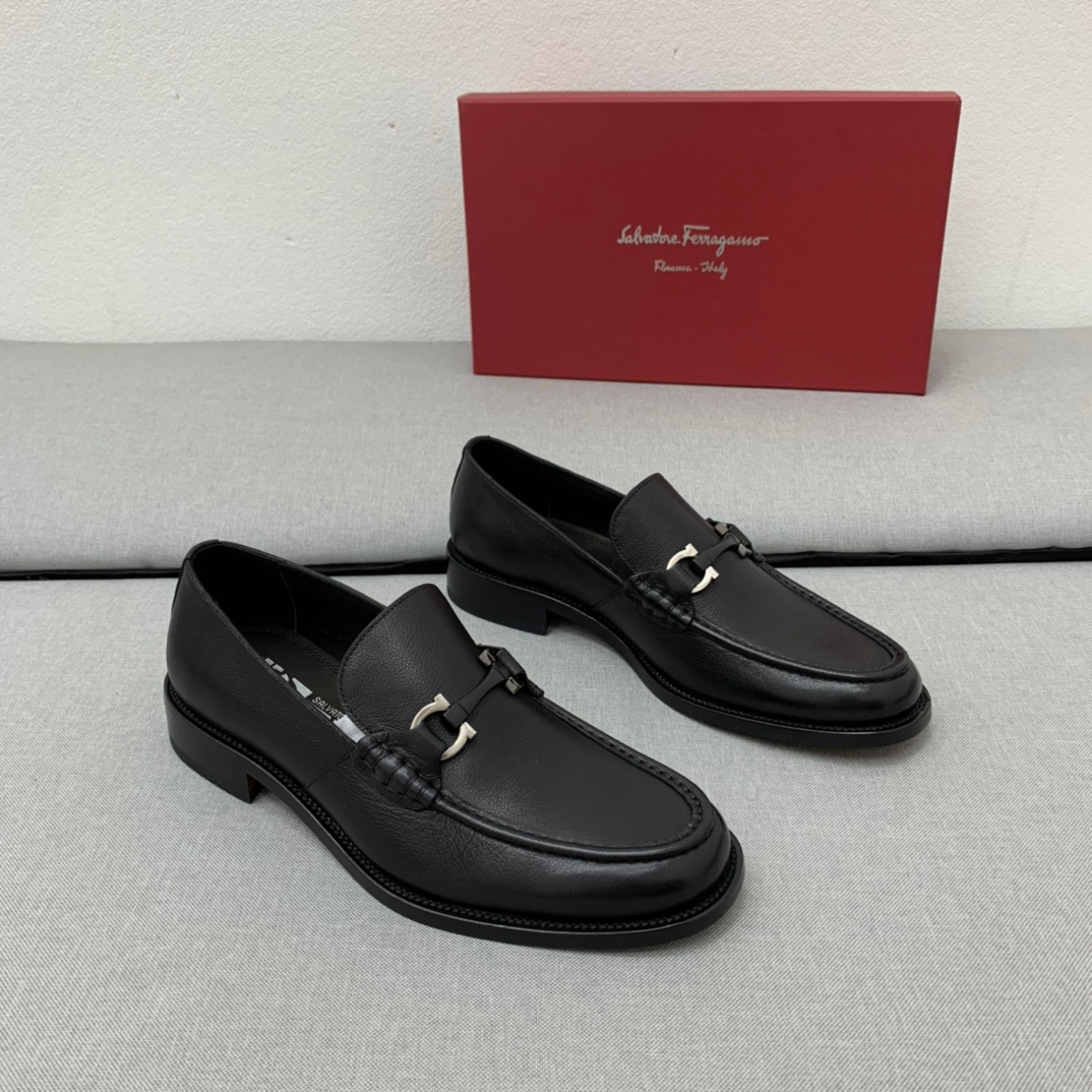 Ferragamo Sneakers – Montanamode
