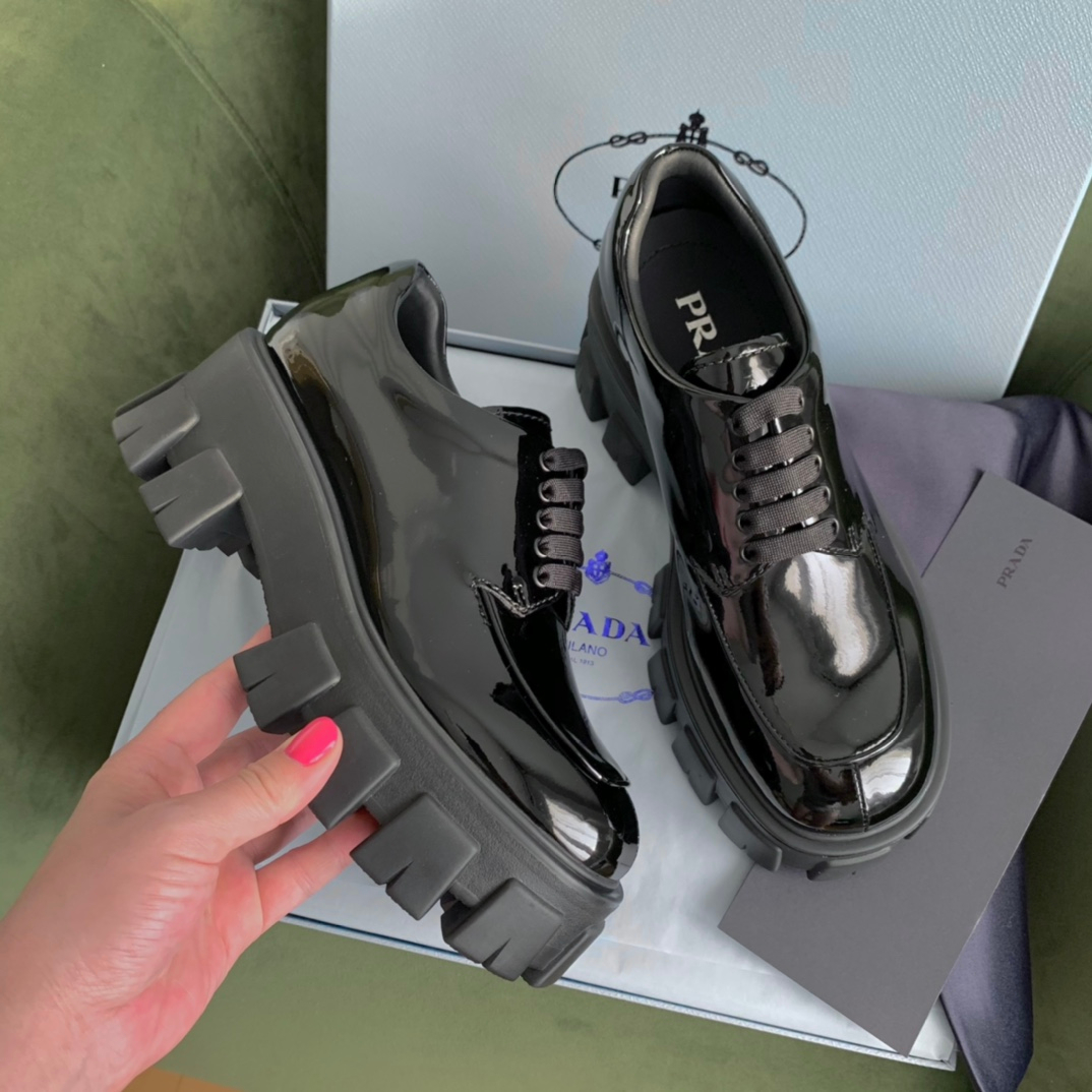 Prada Boots – Montanamode