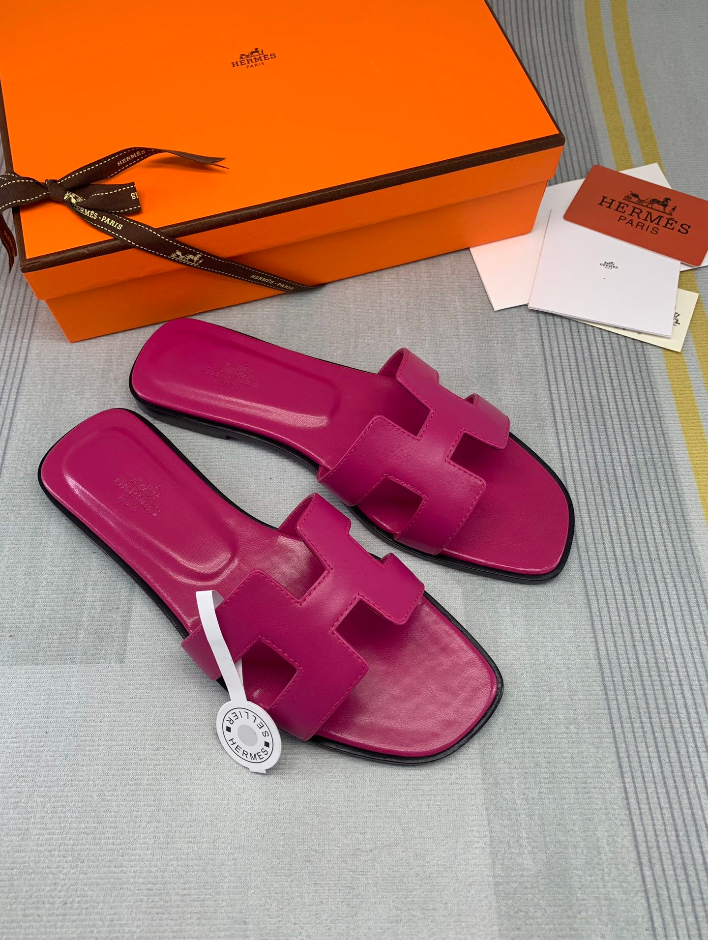 Hermes Sandels – Montanamode