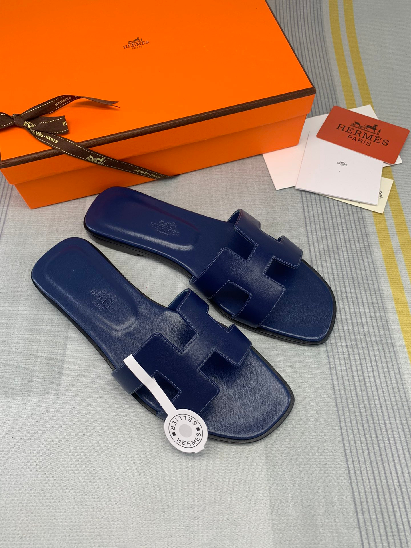 Hermes Sandels – Montanamode