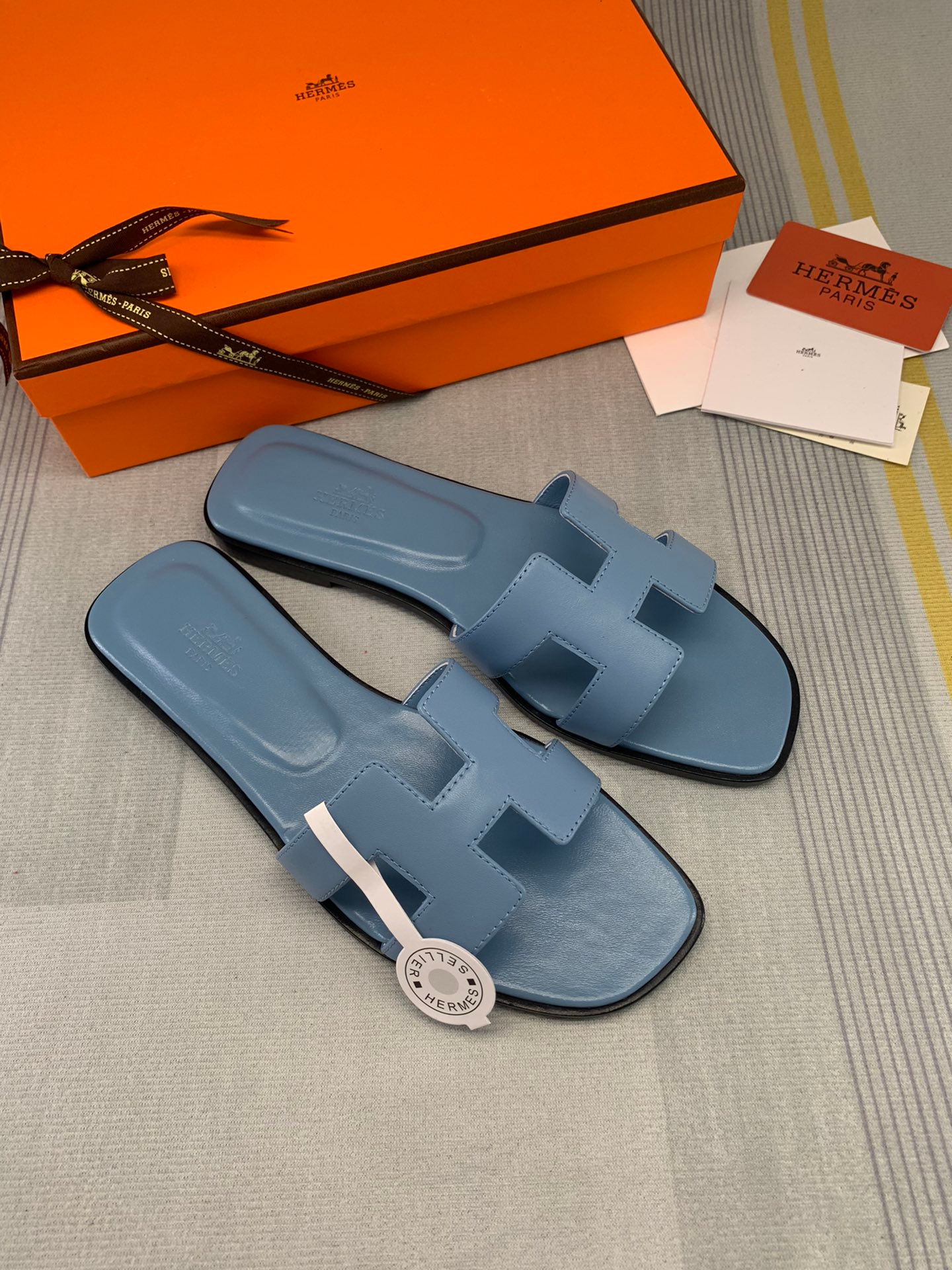 Hermes Sandels – Montanamode
