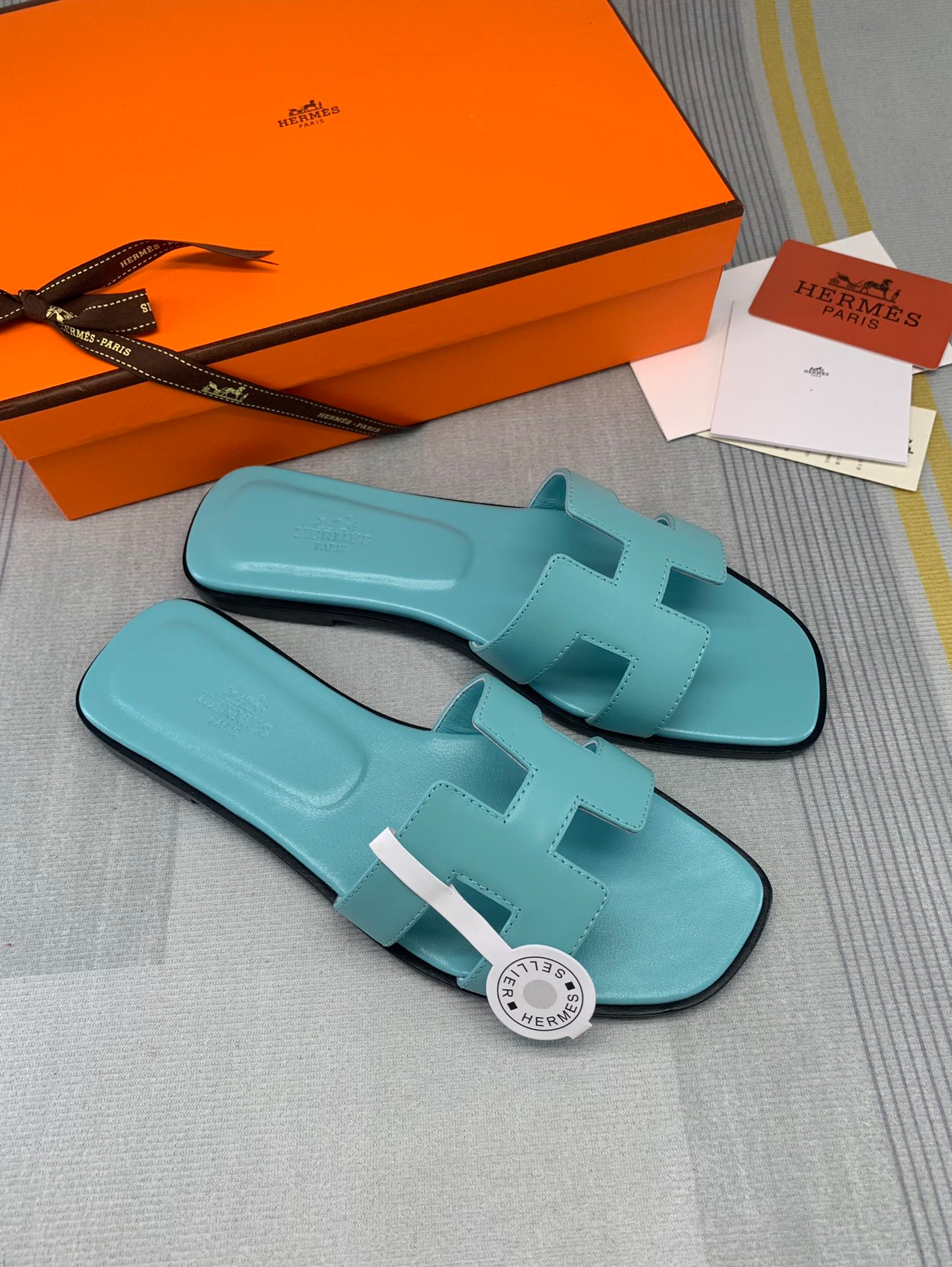 Hermes Sandels – Montanamode