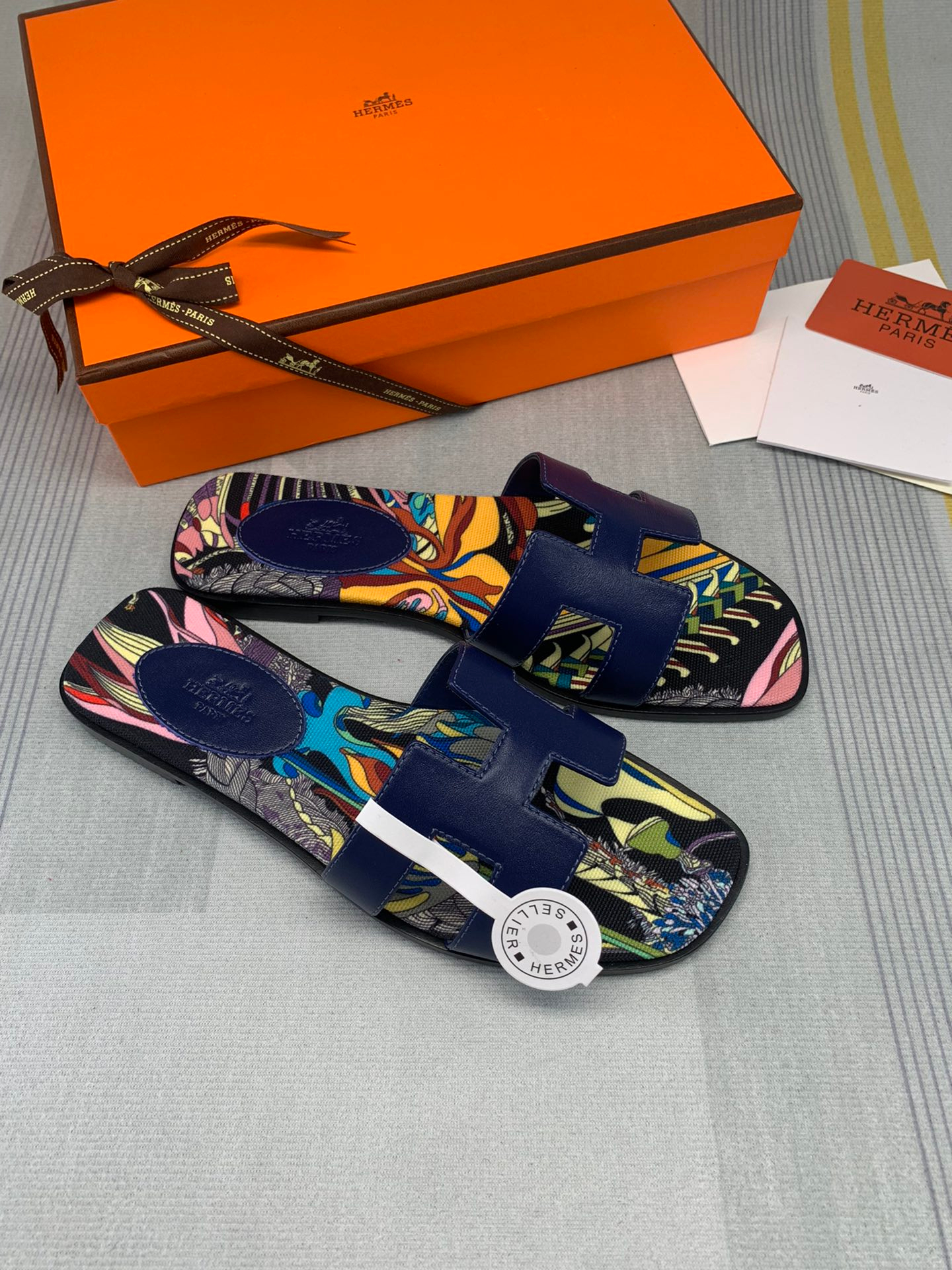 Hermes Sandels – Montanamode