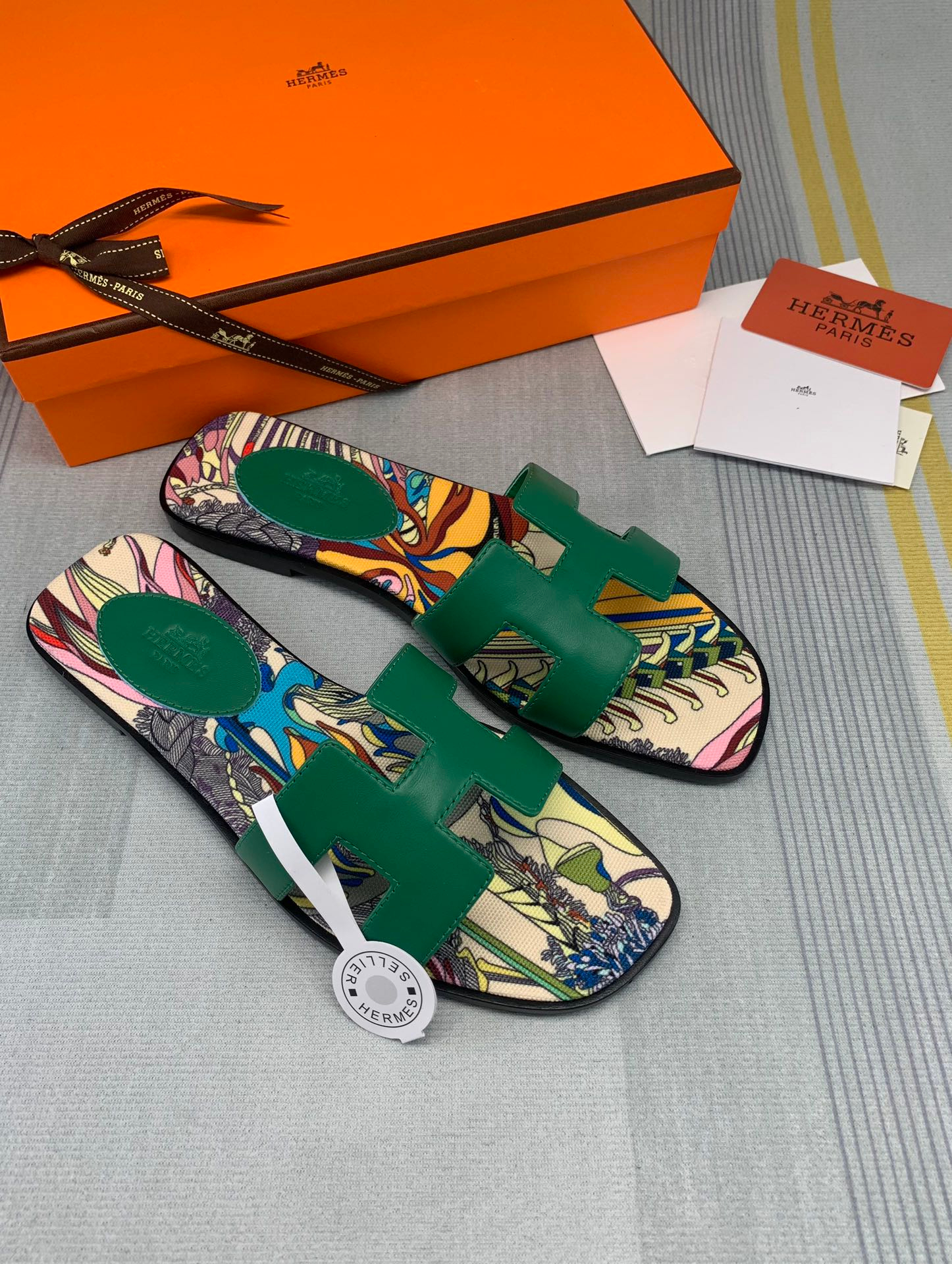 Hermes Sandels – Montanamode
