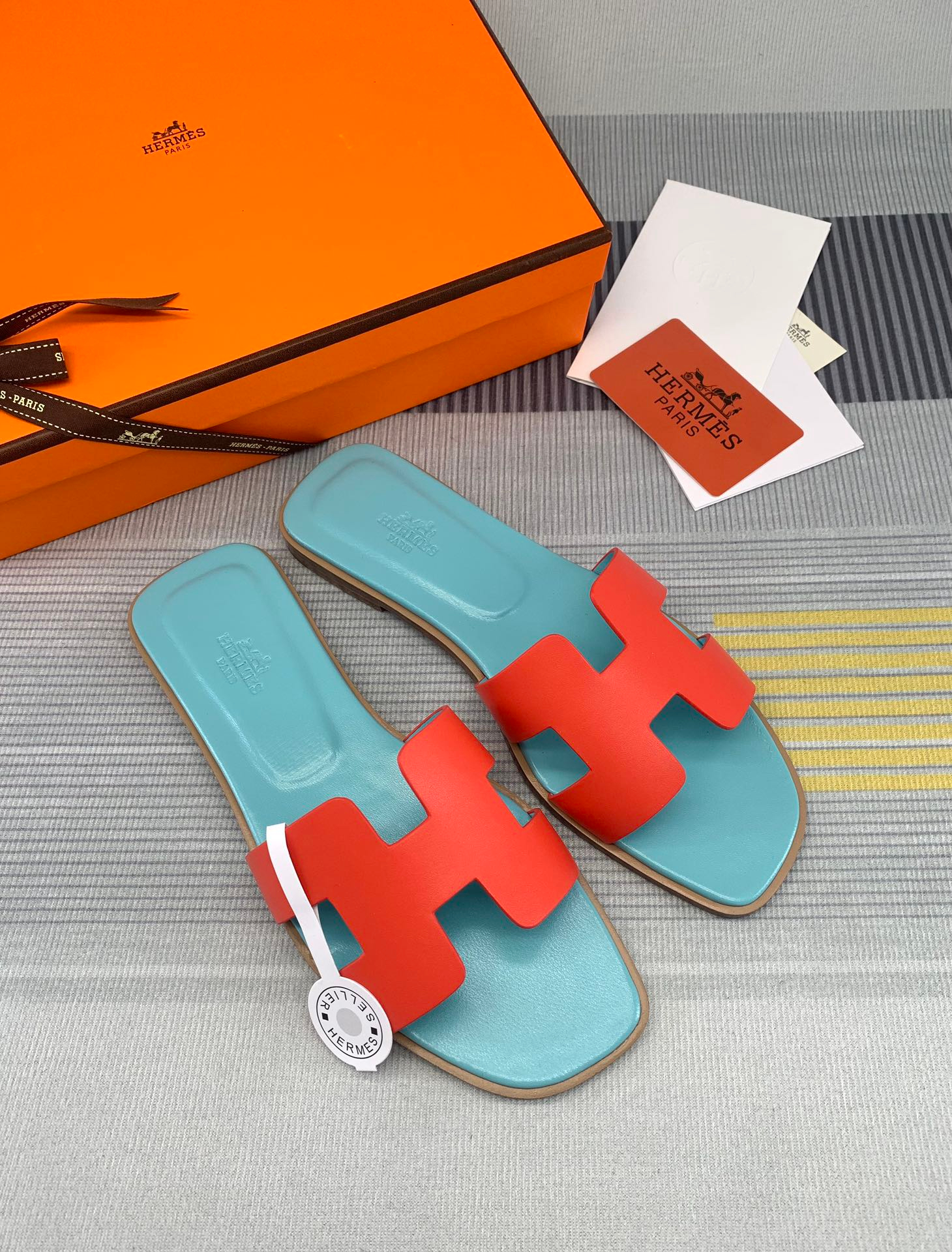 Hermes Sandels – Montanamode