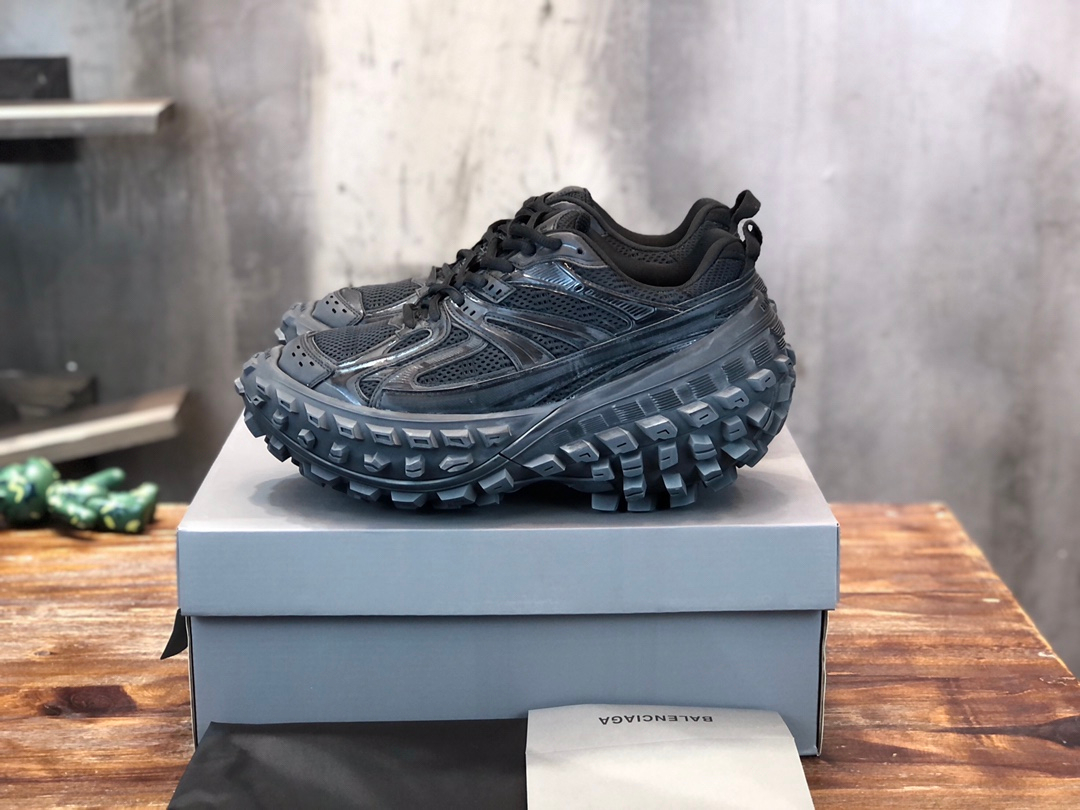 Balenciaga Sneakers – Montanamode
