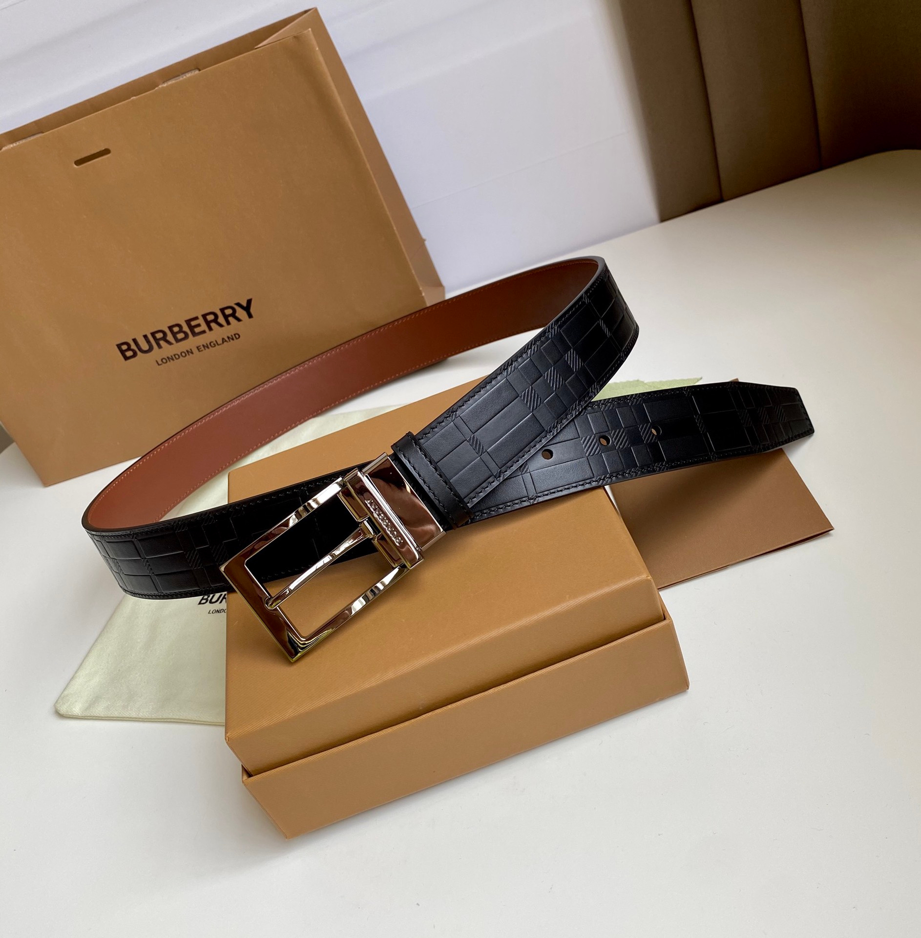 Burberry Belt – Montanamode