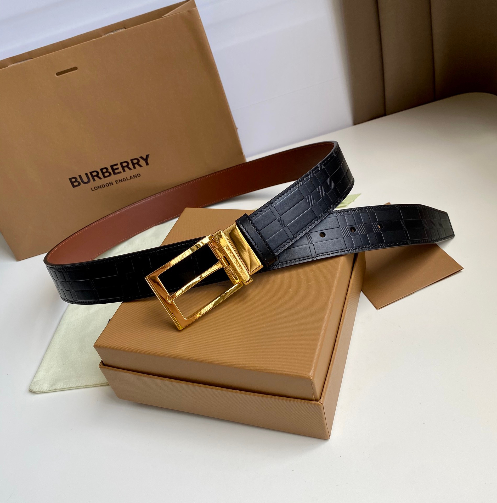 Burberry Belt – Montanamode