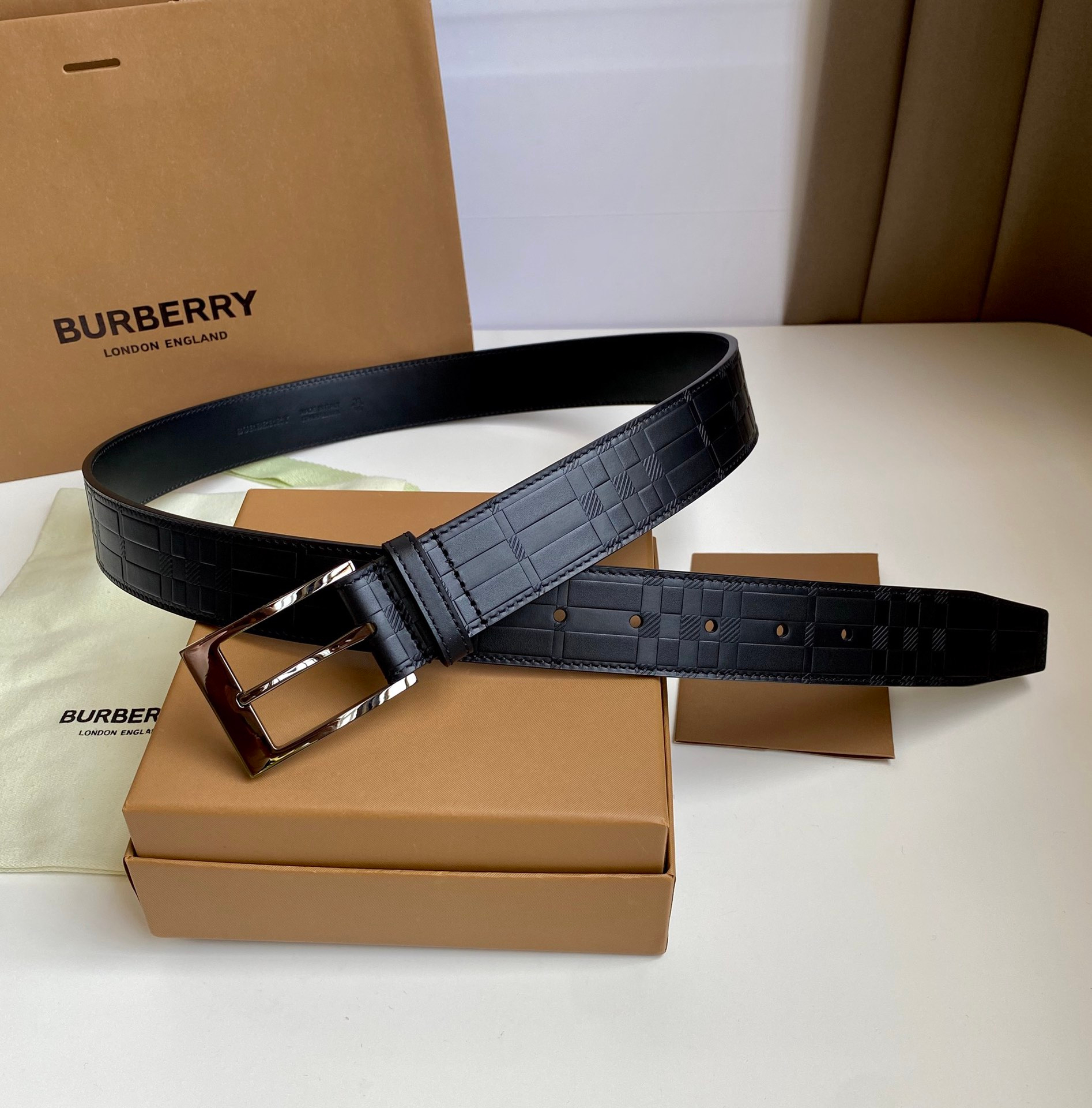 Burberry Belt – Montanamode