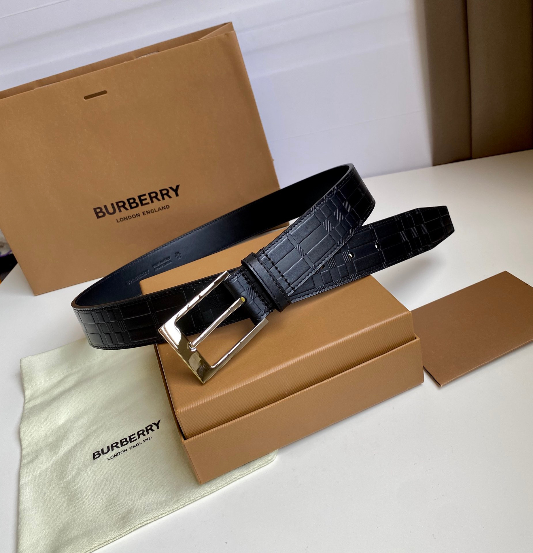 Burberry Belt – Montanamode