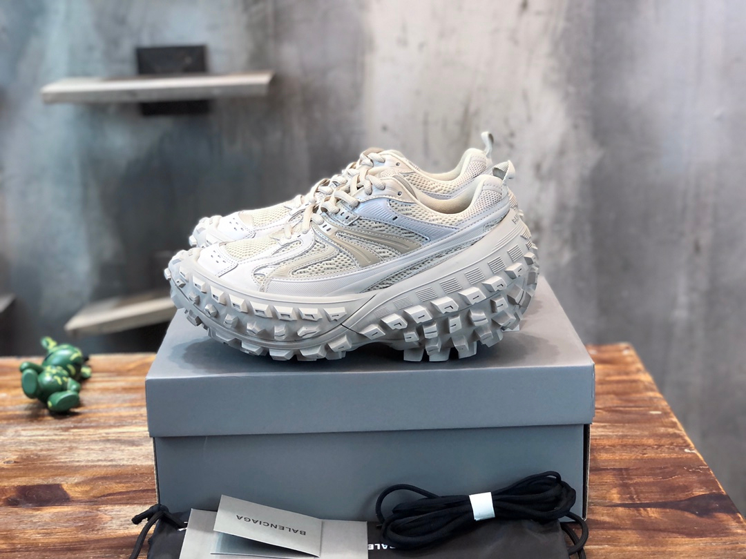 Balenciaga Sneakers – Montanamode