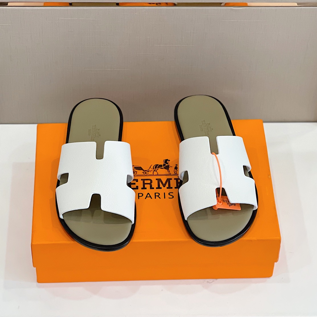 Hermes Sandals – Montanamode