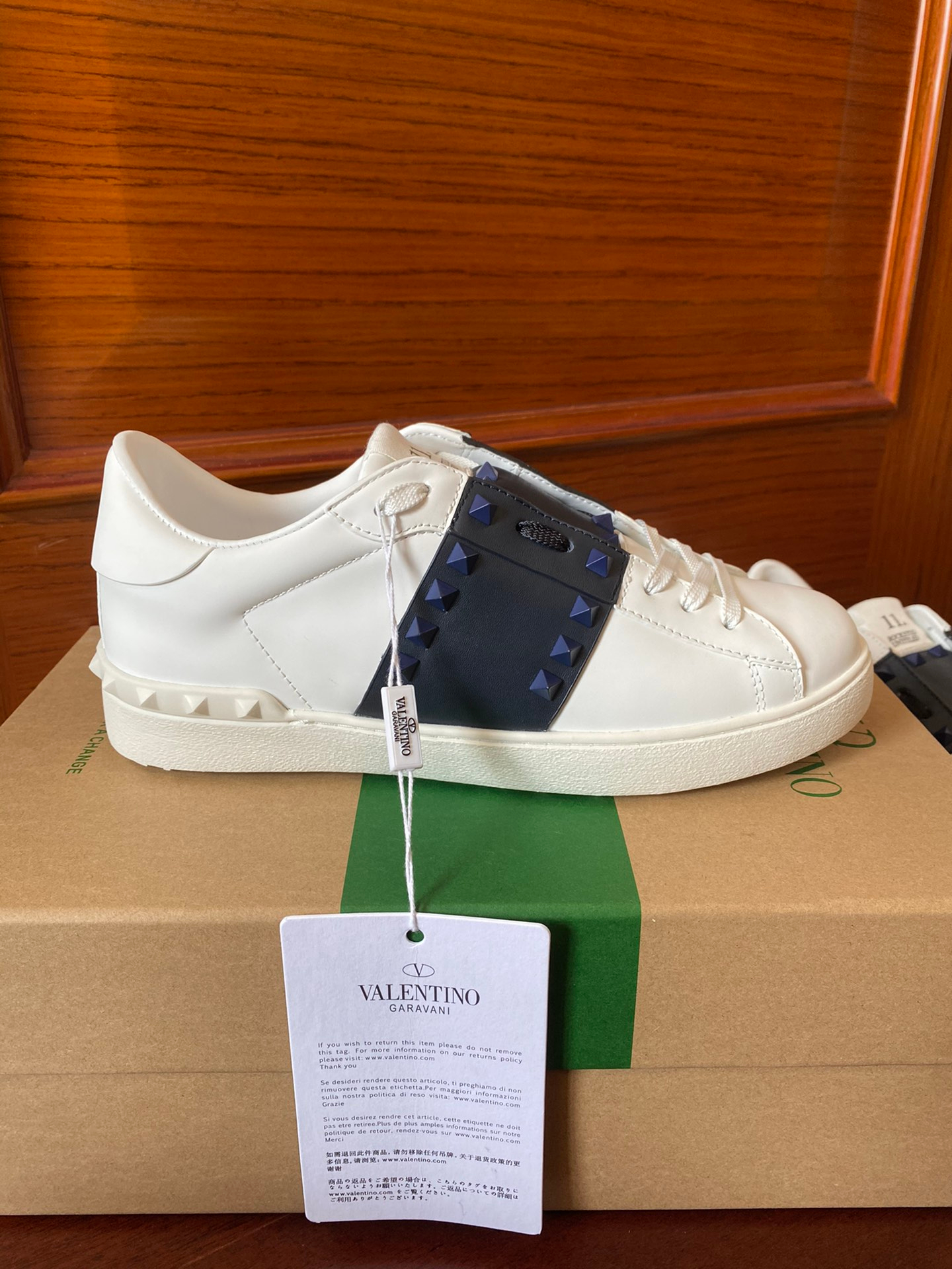 Valentino Sneakers – Montanamode