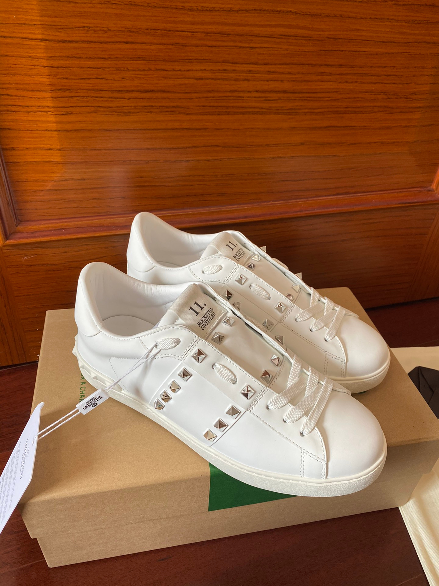 Valentino Sneakers – Montanamode