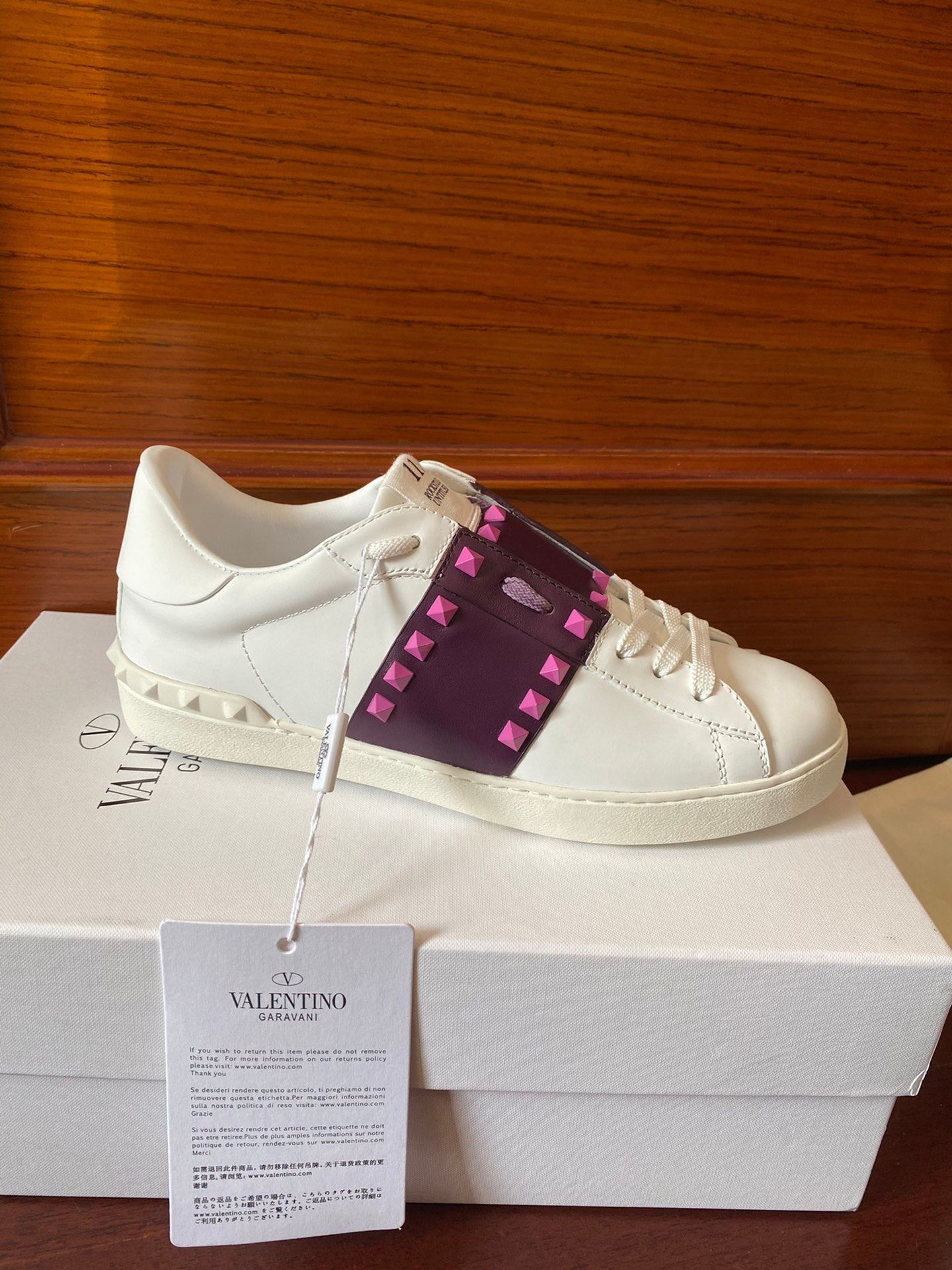 Valentino Sneakers – Montanamode
