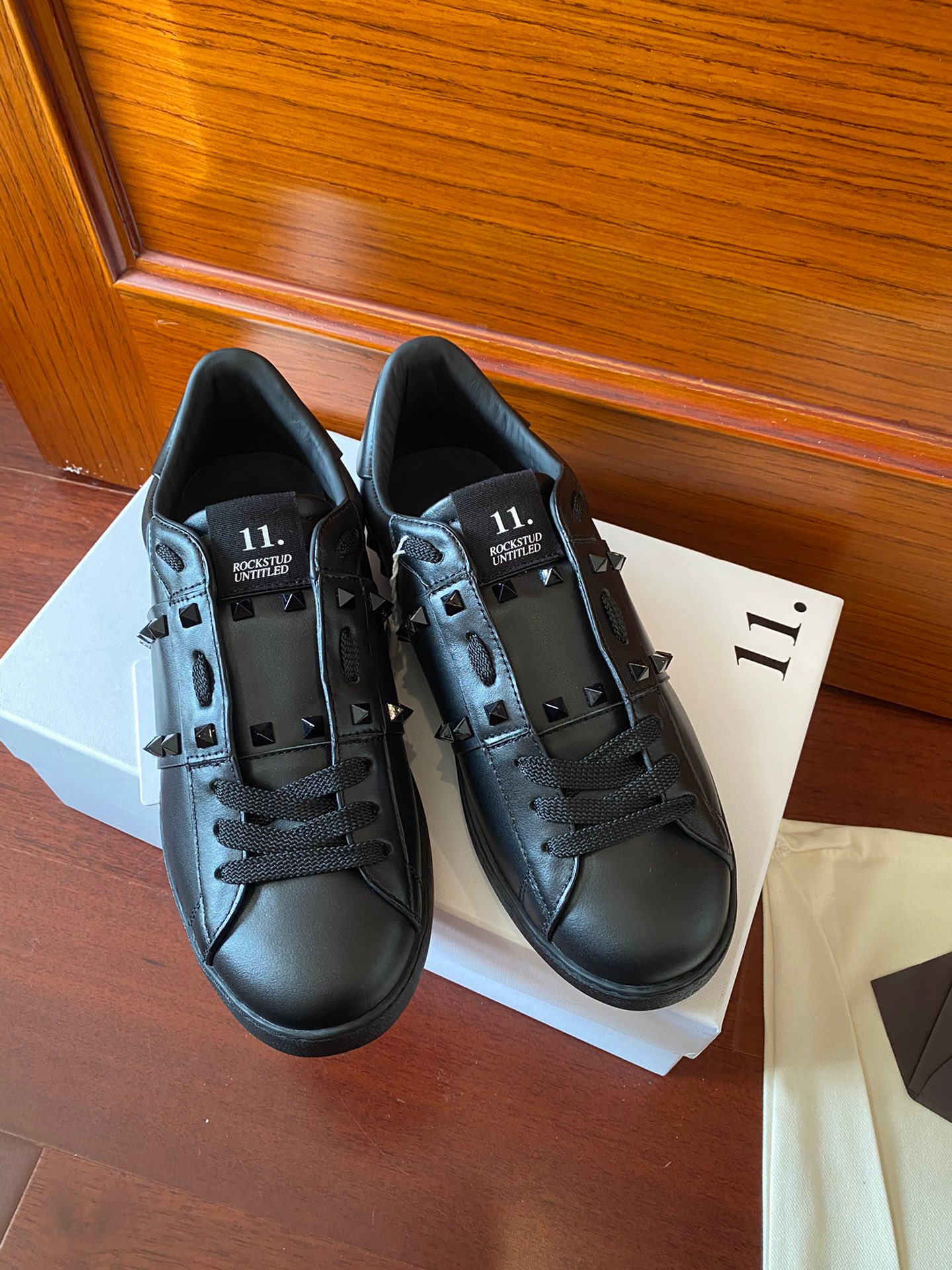 Valentino Sneakers – Montanamode