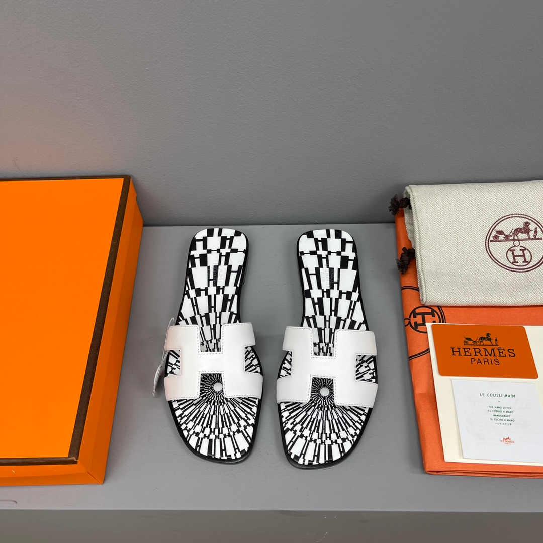 Hermes Sandels – Montanamode