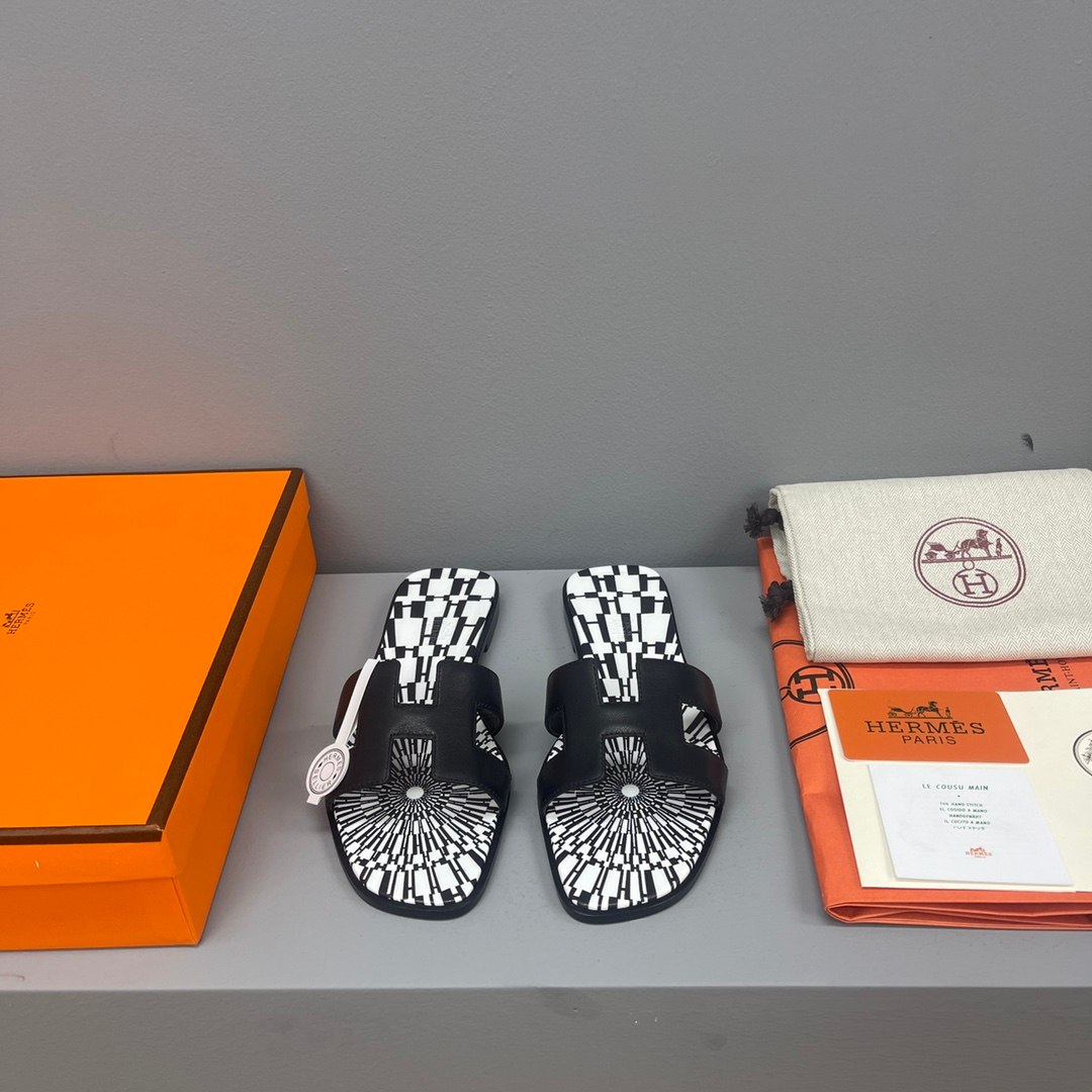 Hermes Sandels – Montanamode