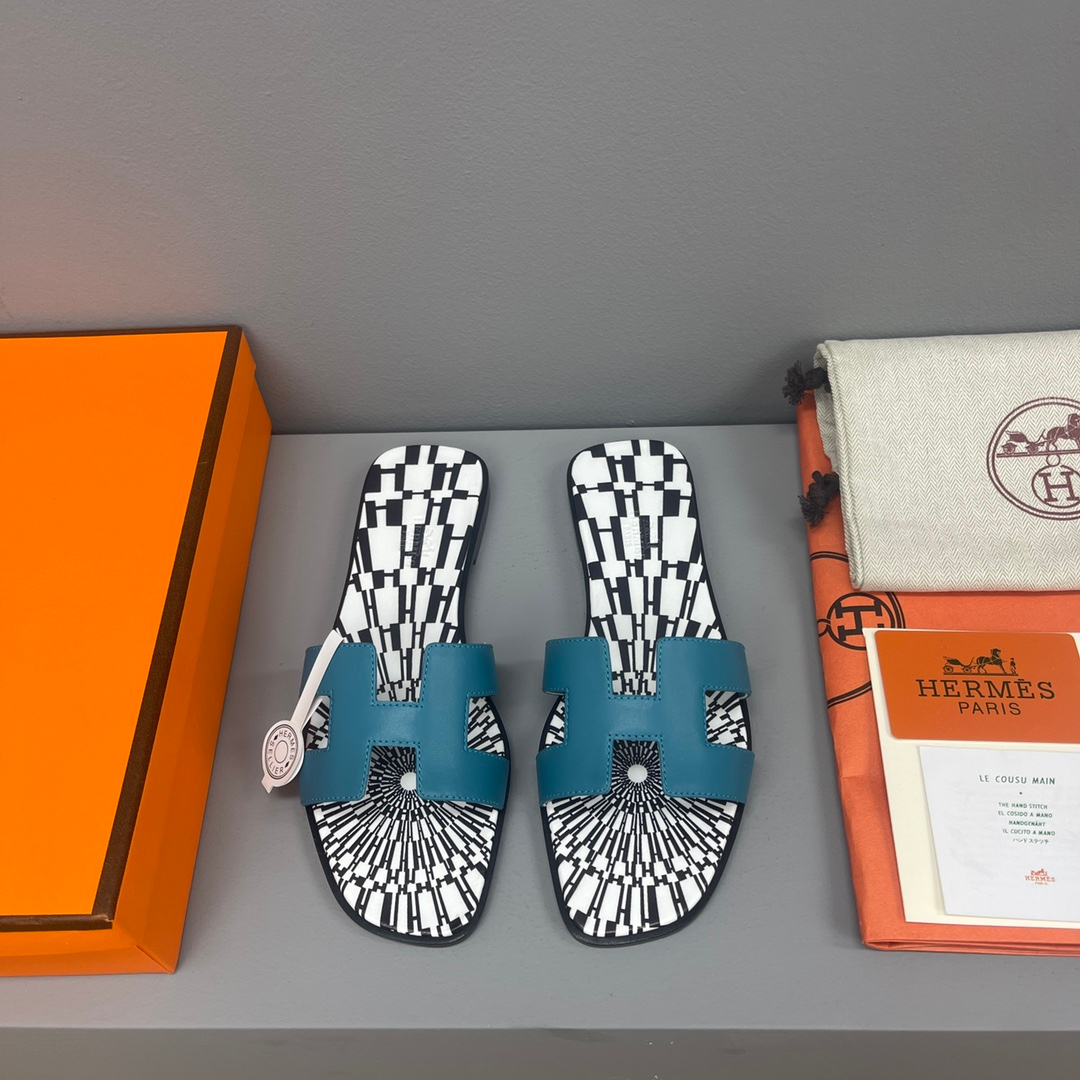 Hermes Sandels – Montanamode