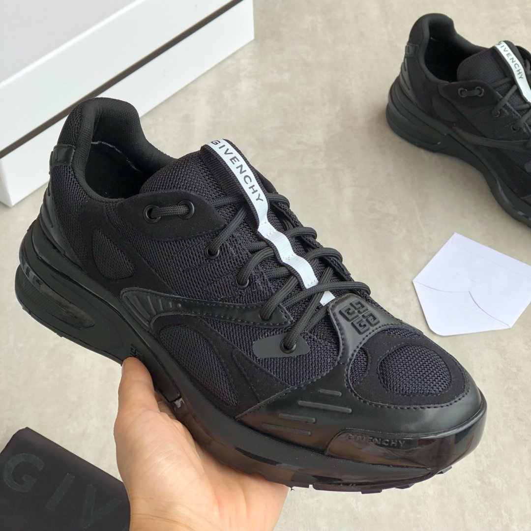 Givenchy Sneakers – Montanamode