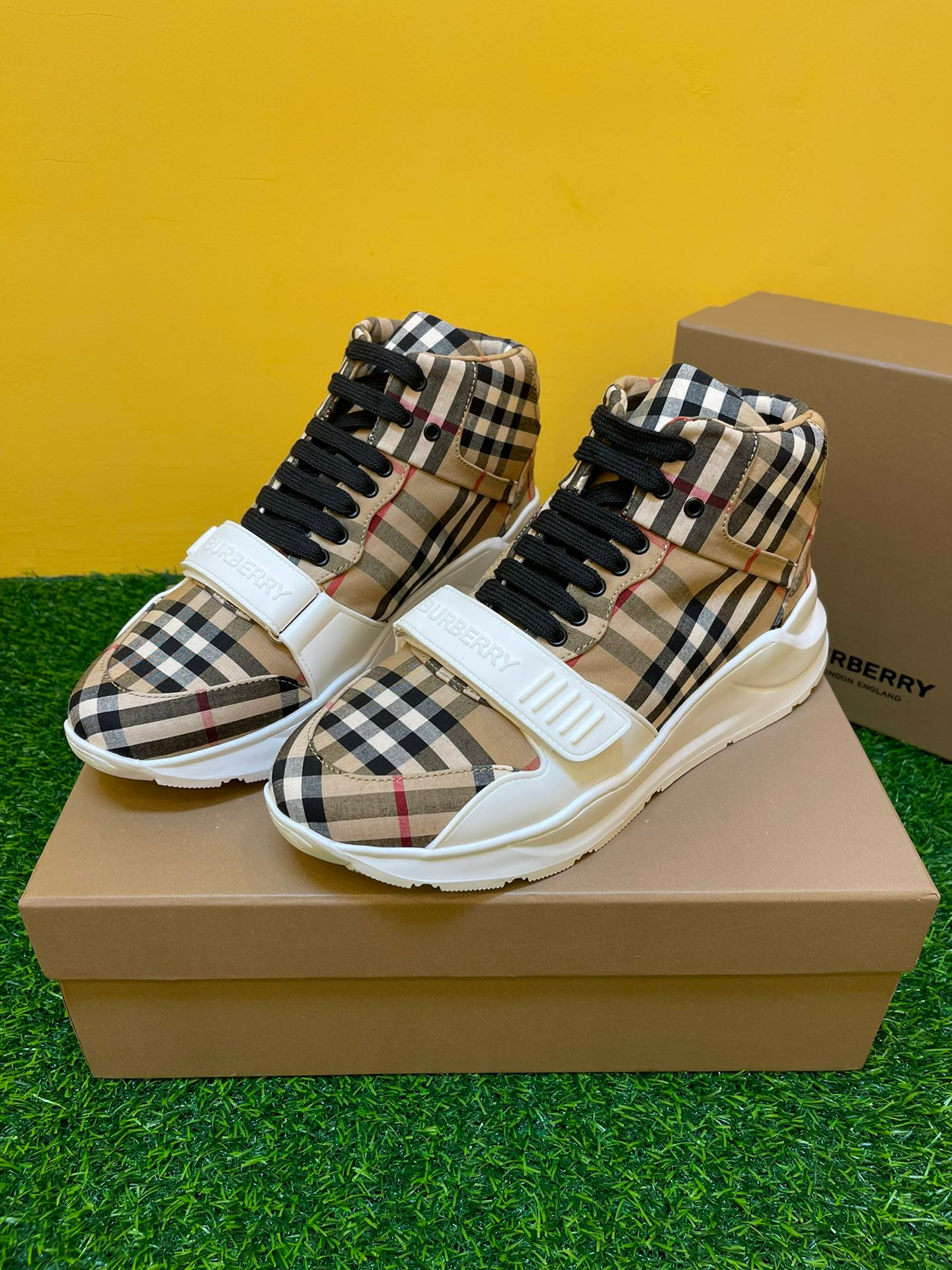 Burberry Ramsey – Montanamode