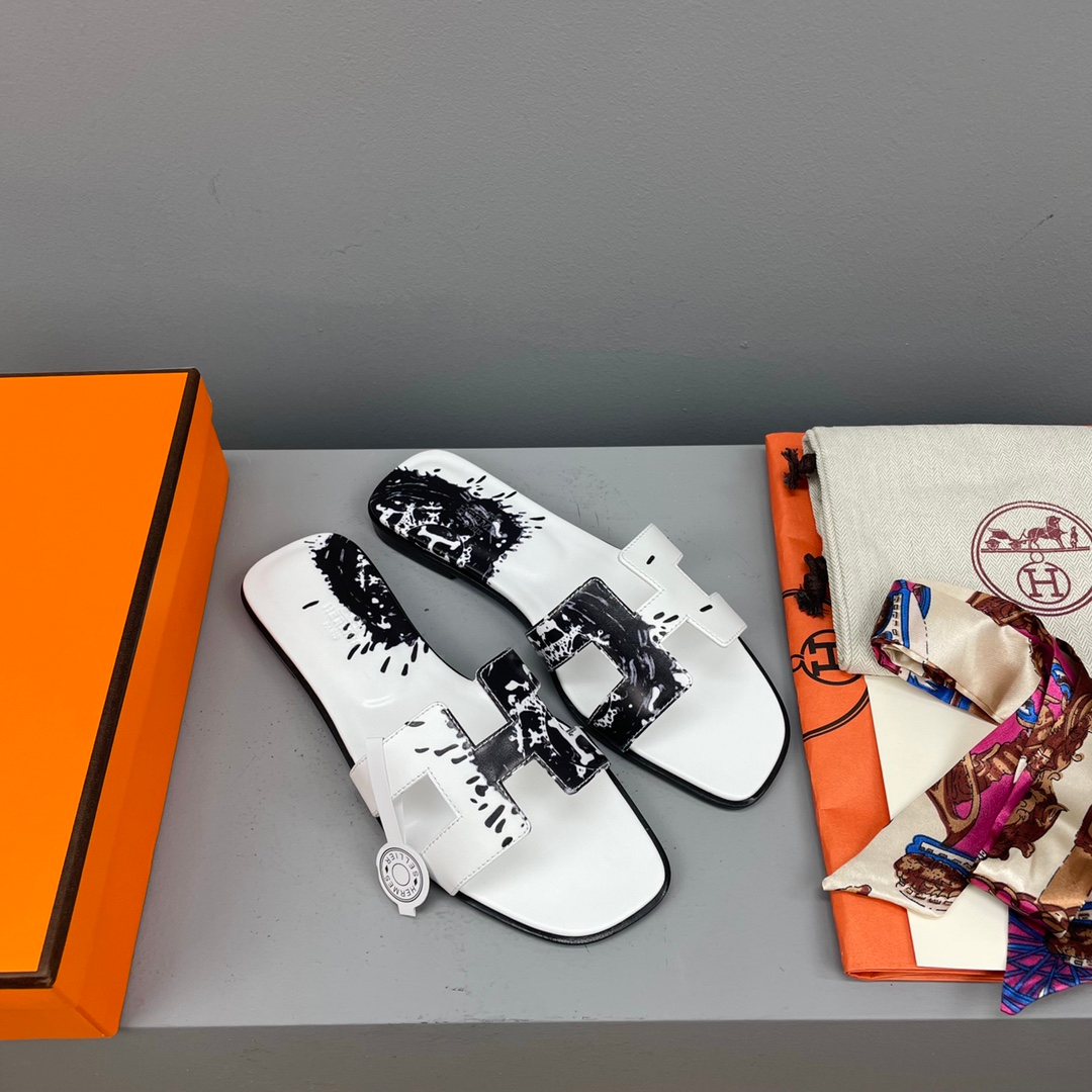 Hermes Sandels – Montanamode