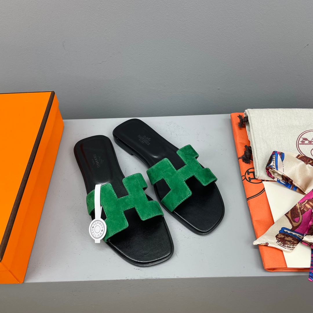 Hermes Sandels – Montanamode