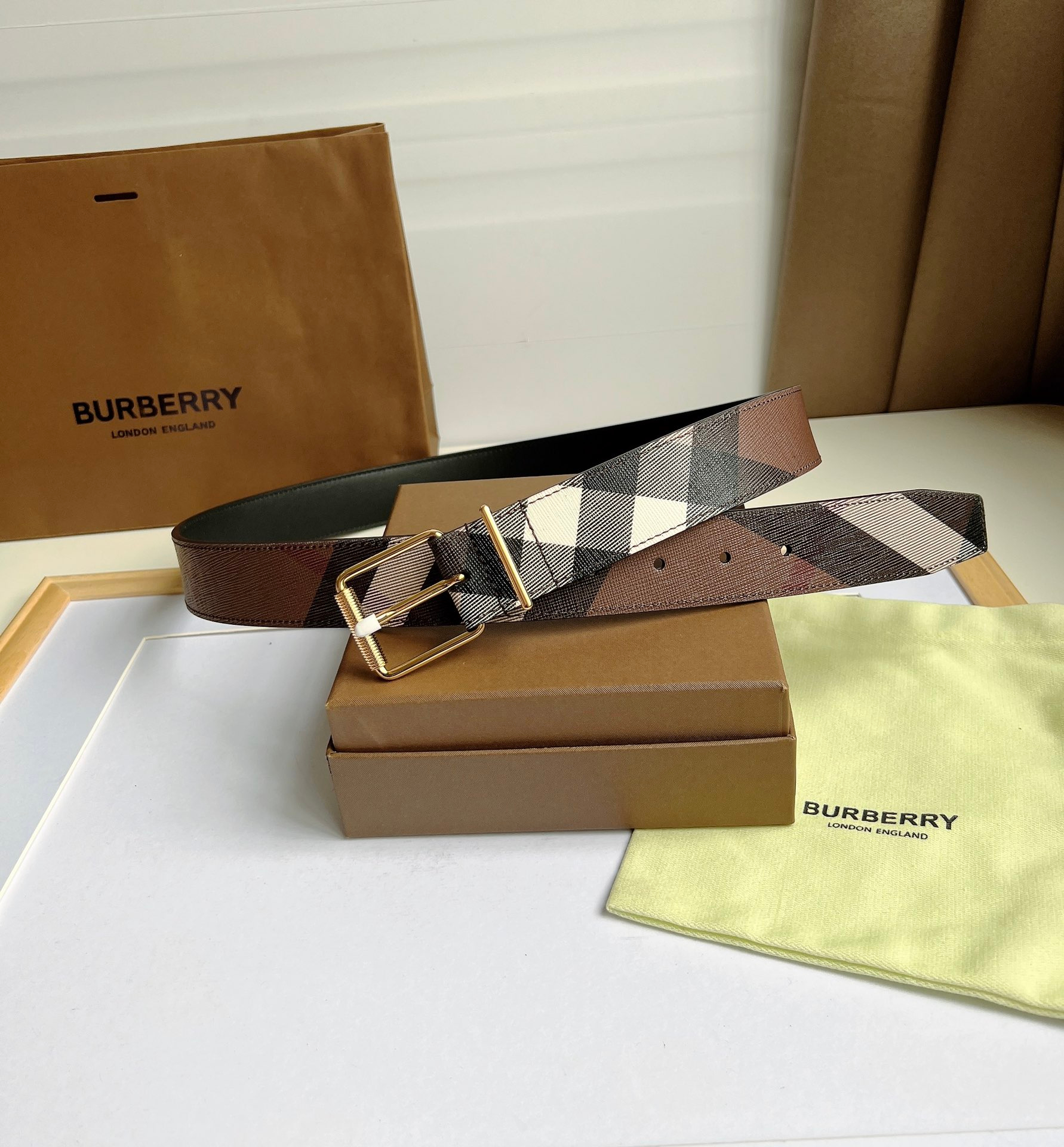 Burberry Belt – Montanamode