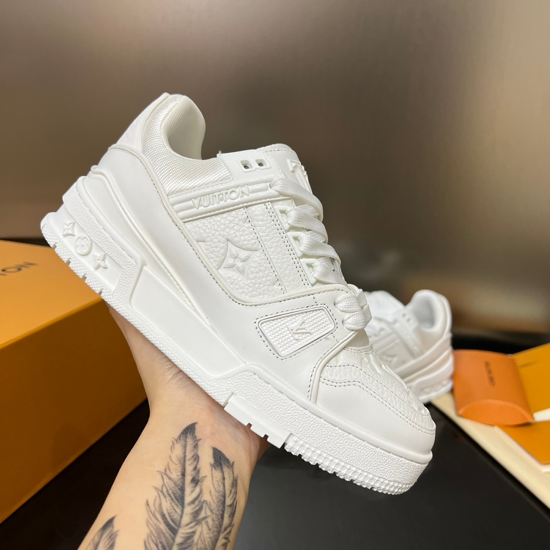 Louis Vuitton Sneakers – Montanamode
