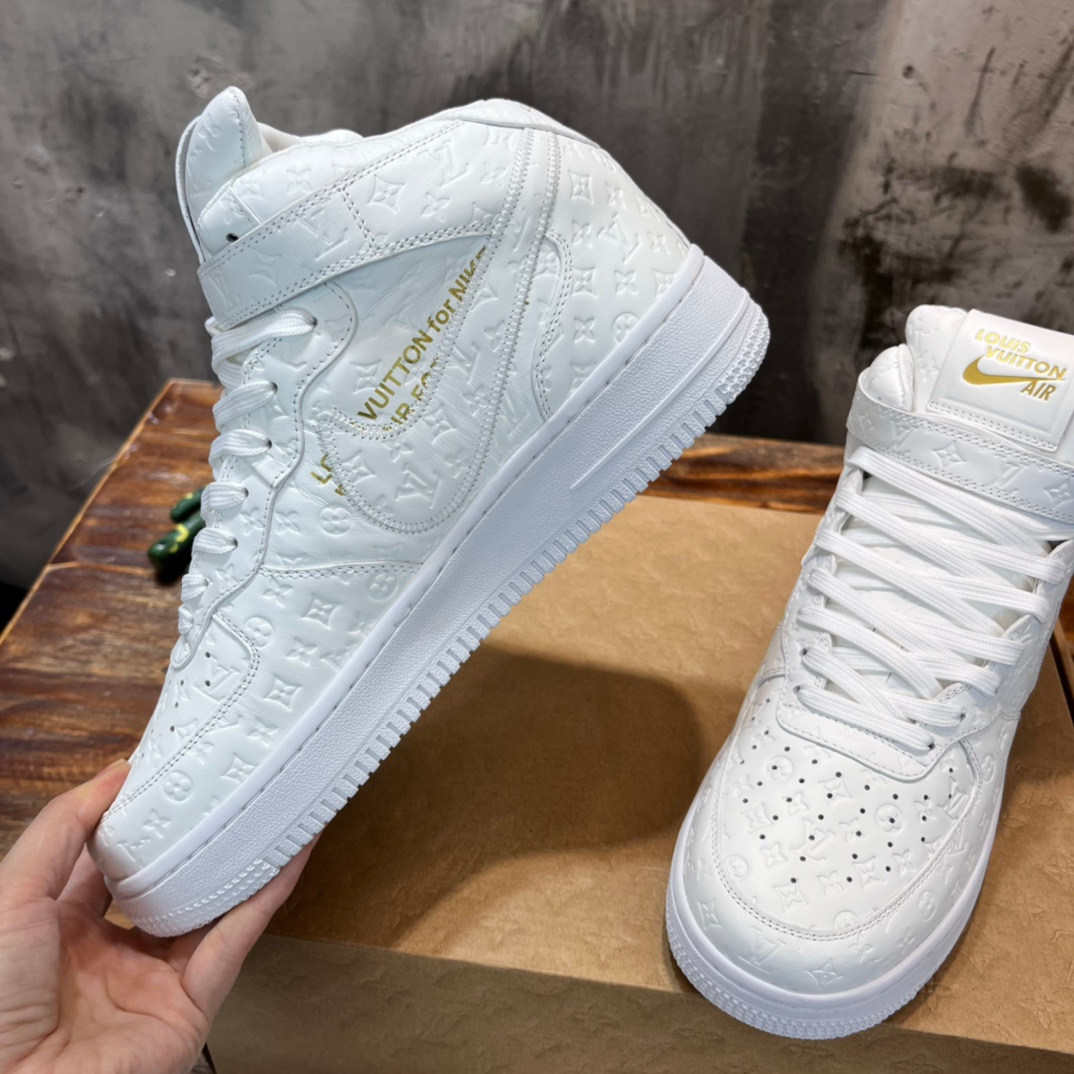 Louis Vuitton Sneakers – Montanamode