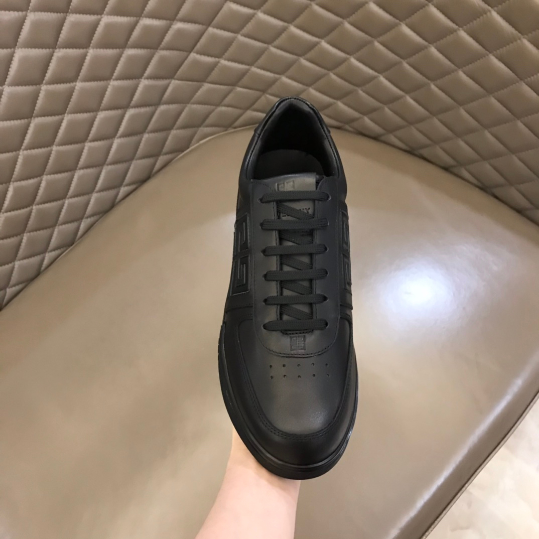 Givenchy Sneakers – Montanamode