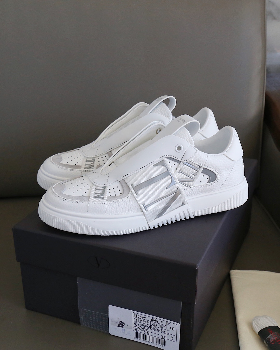 Valentino Sneakers – Montanamode