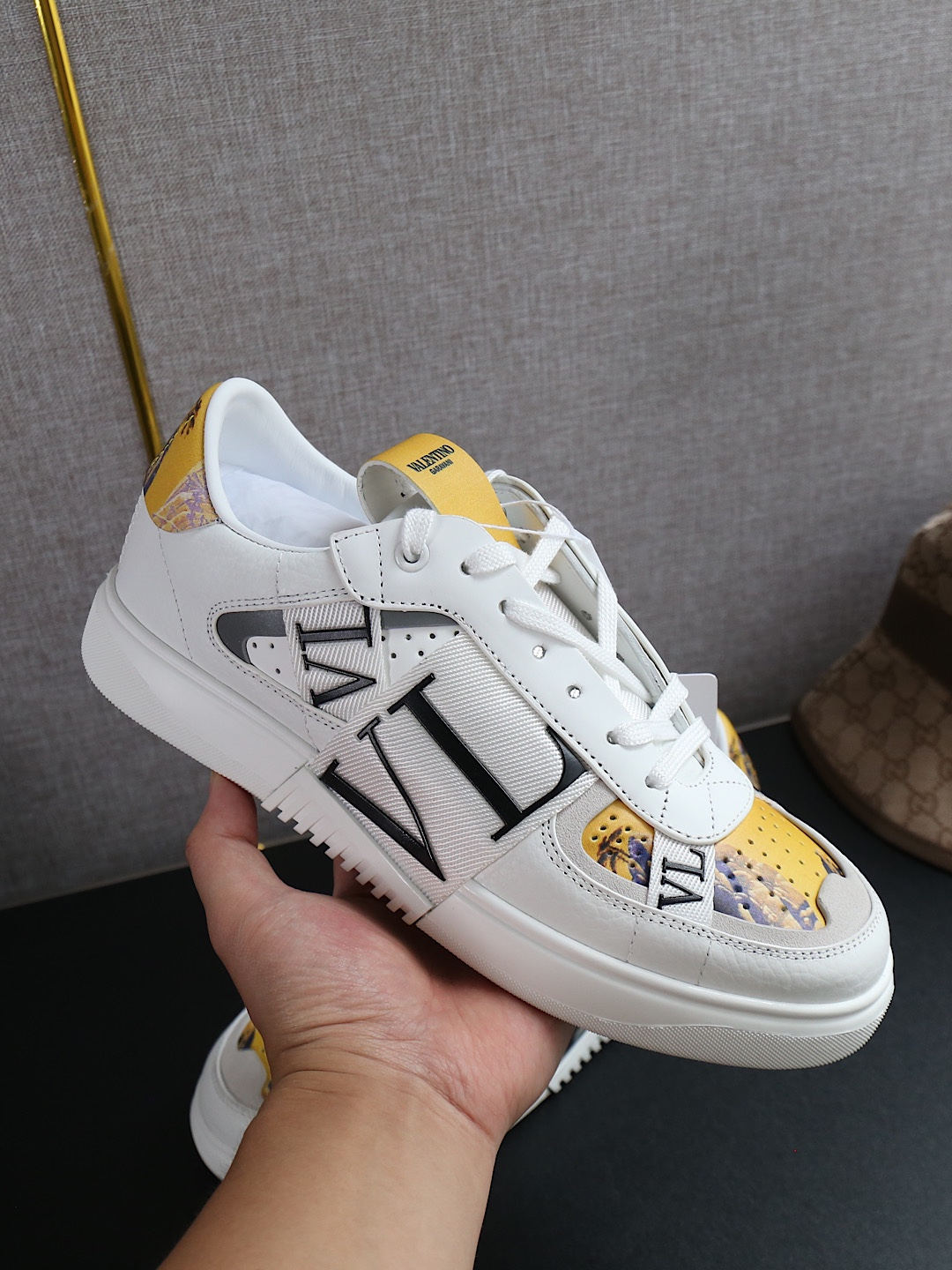 Valentino Sneakers – Montanamode
