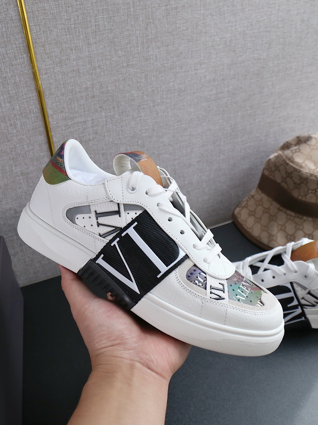 Valentino Sneakers – Montanamode