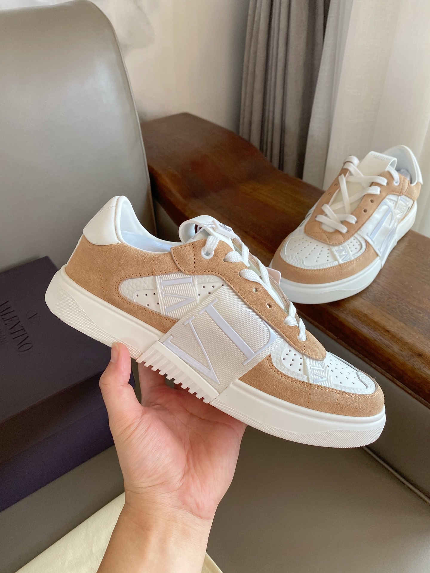 Valentino Sneakers – Montanamode