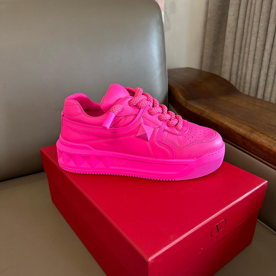 Valentino Sneakers – Montanamode