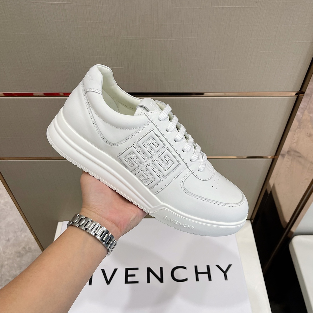 Givenchy Sneakers – Montanamode