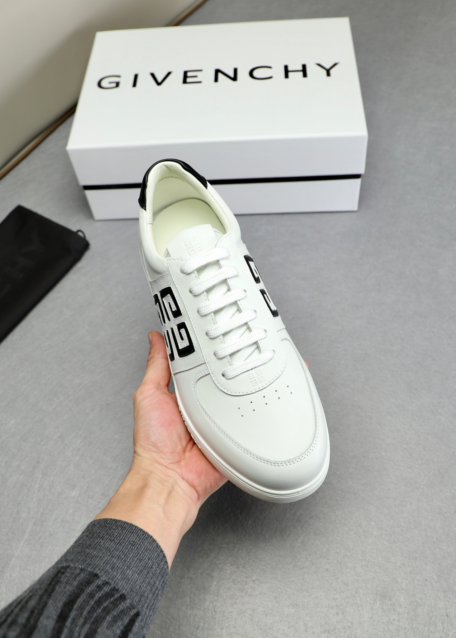 Givenchy Sneakers – Montanamode