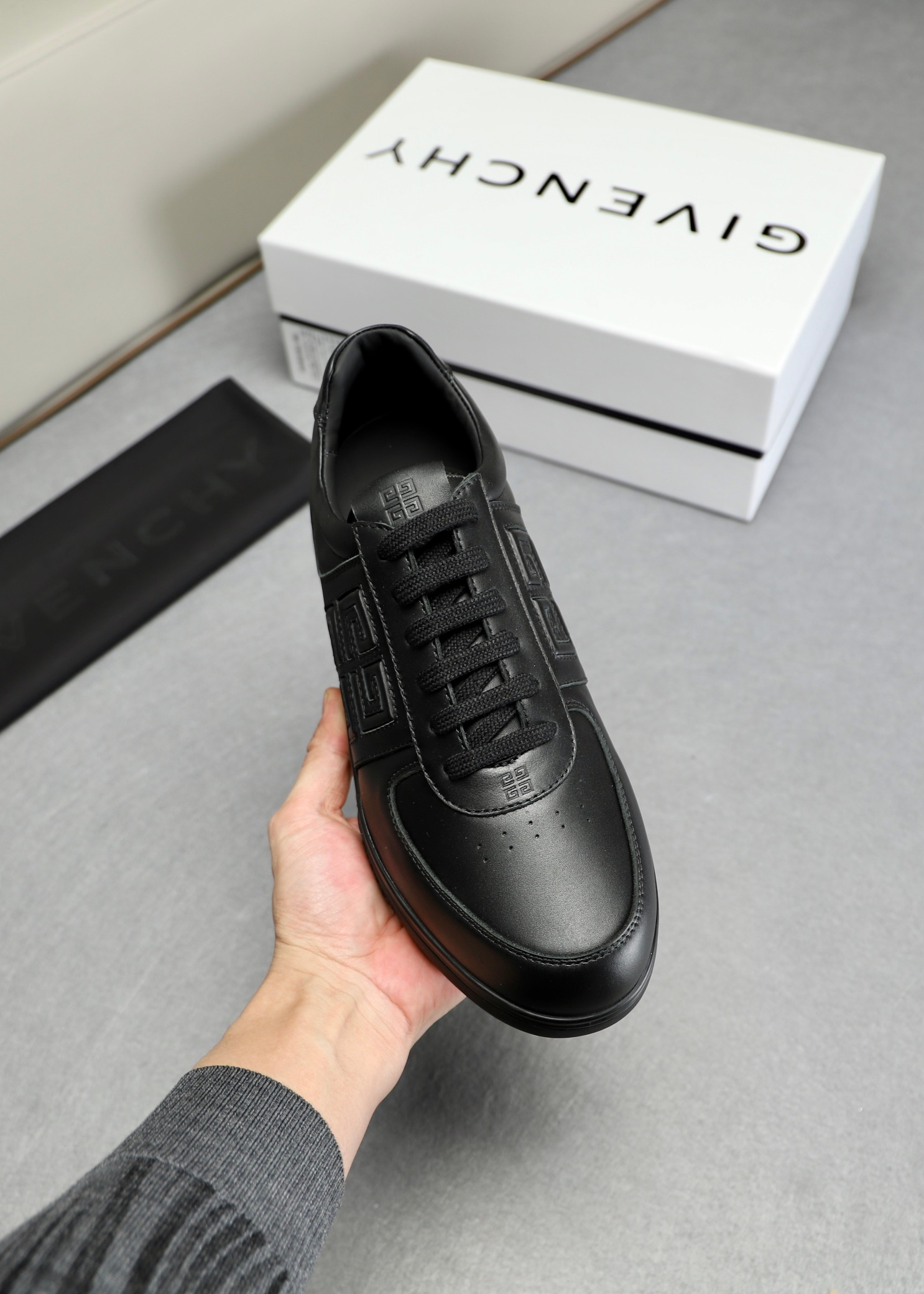 Givenchy Sneakers – Montanamode