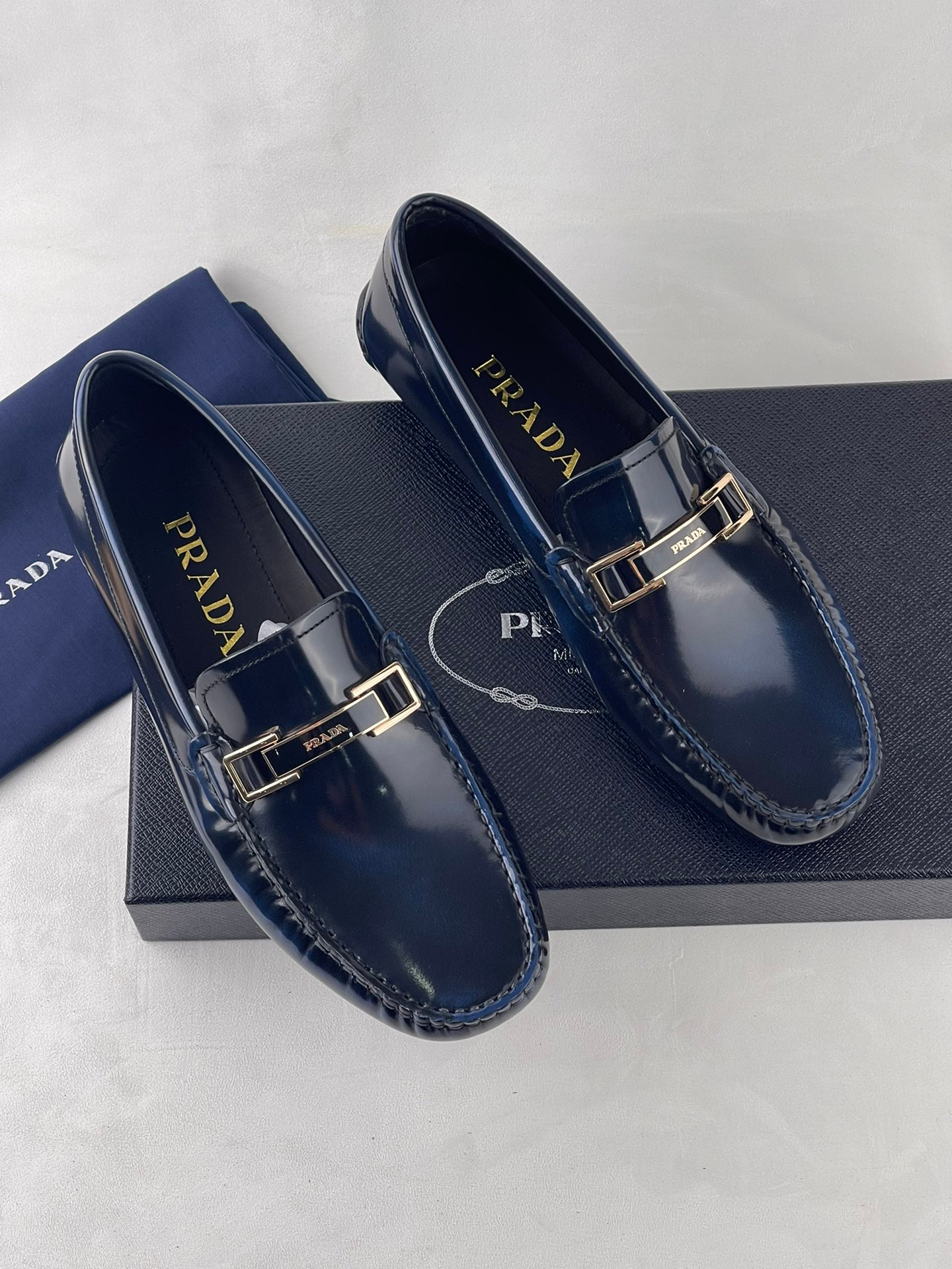 Prada Sneakers – Montanamode