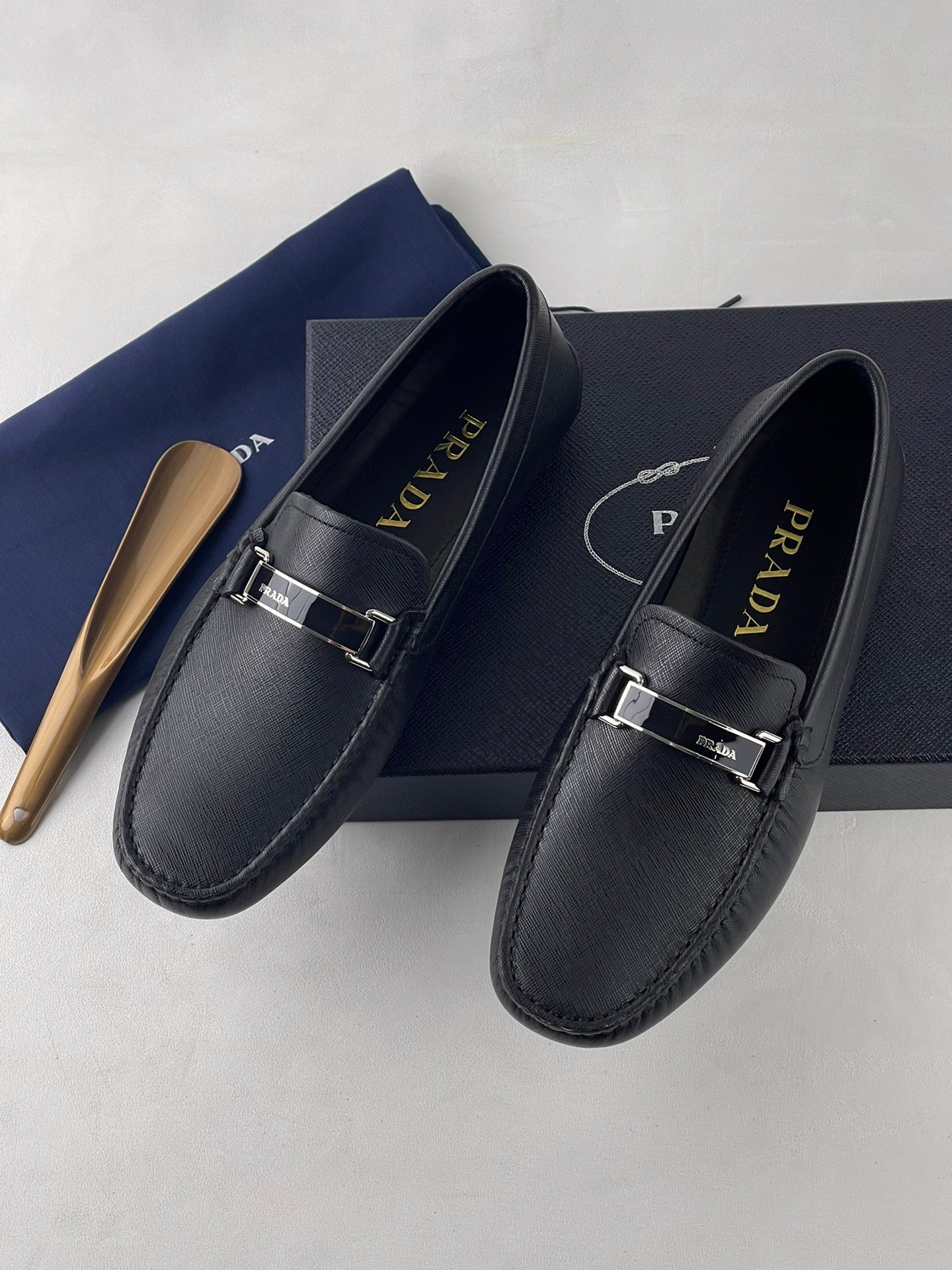 Prada Sneakers – Montanamode