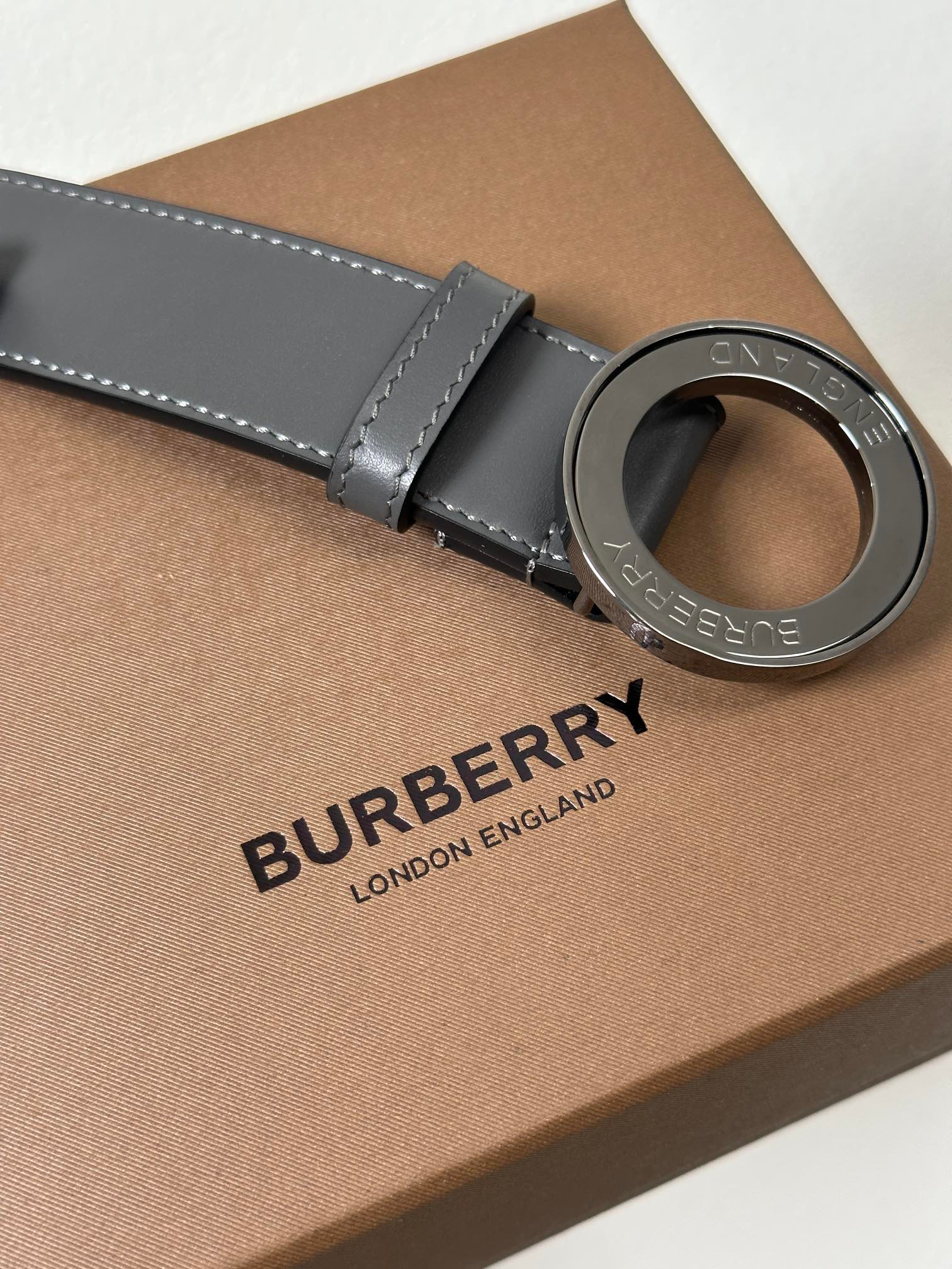 Burberry Belt – Montanamode