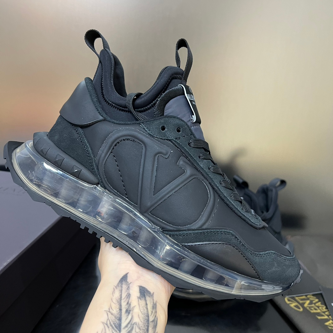 Valentino Sneakers – Montanamode