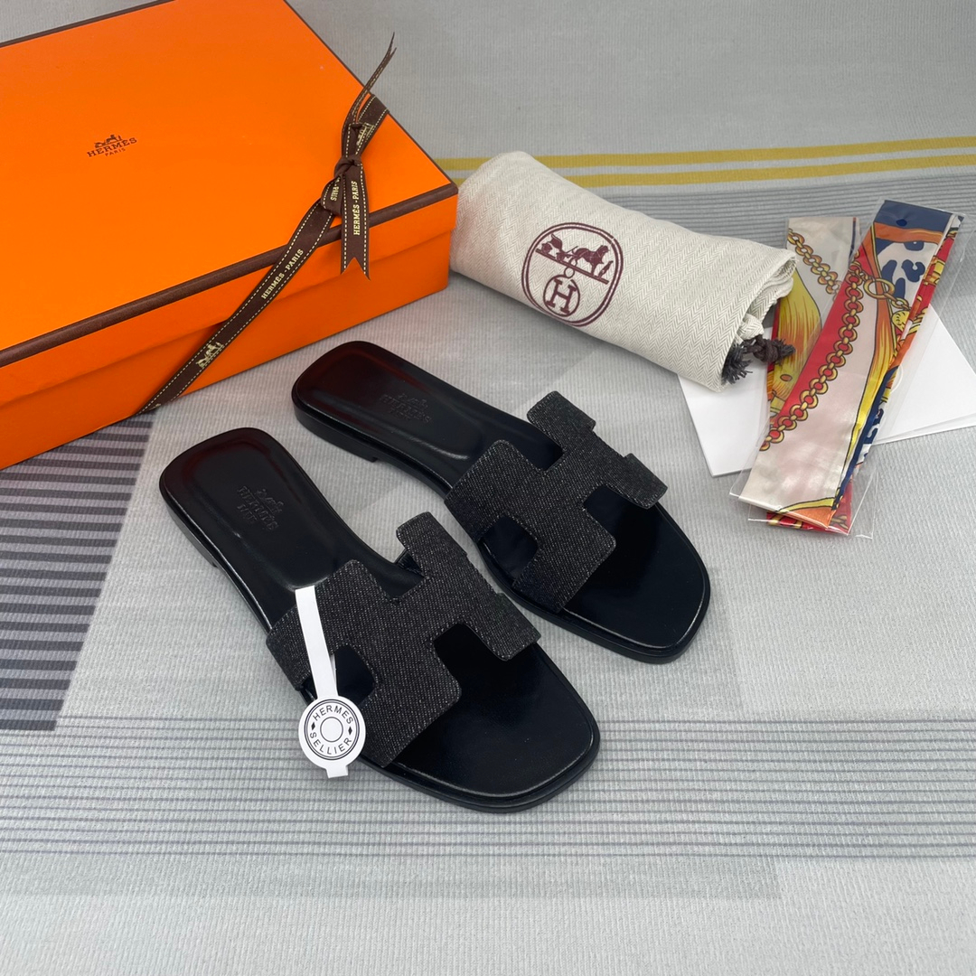 Hermes Sandels – Montanamode