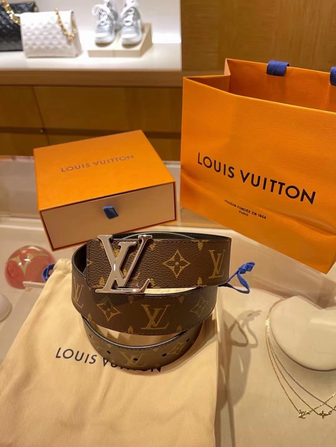 Louis Vuitton Belt – Montanamode